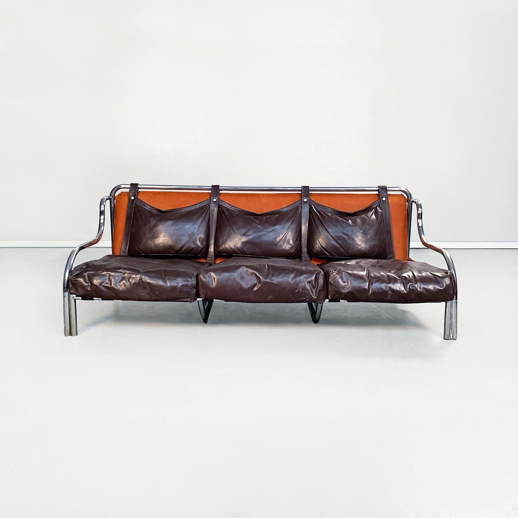 Italian mid-century leather Stringa sofa and armchair by Gae Aulenti for Poltronova, 1965
Stringa 3-seater sofa and armchair. The tubular structure is in chromed metal. Brown leather cushions are tied to the suede backrest, while the seat is made