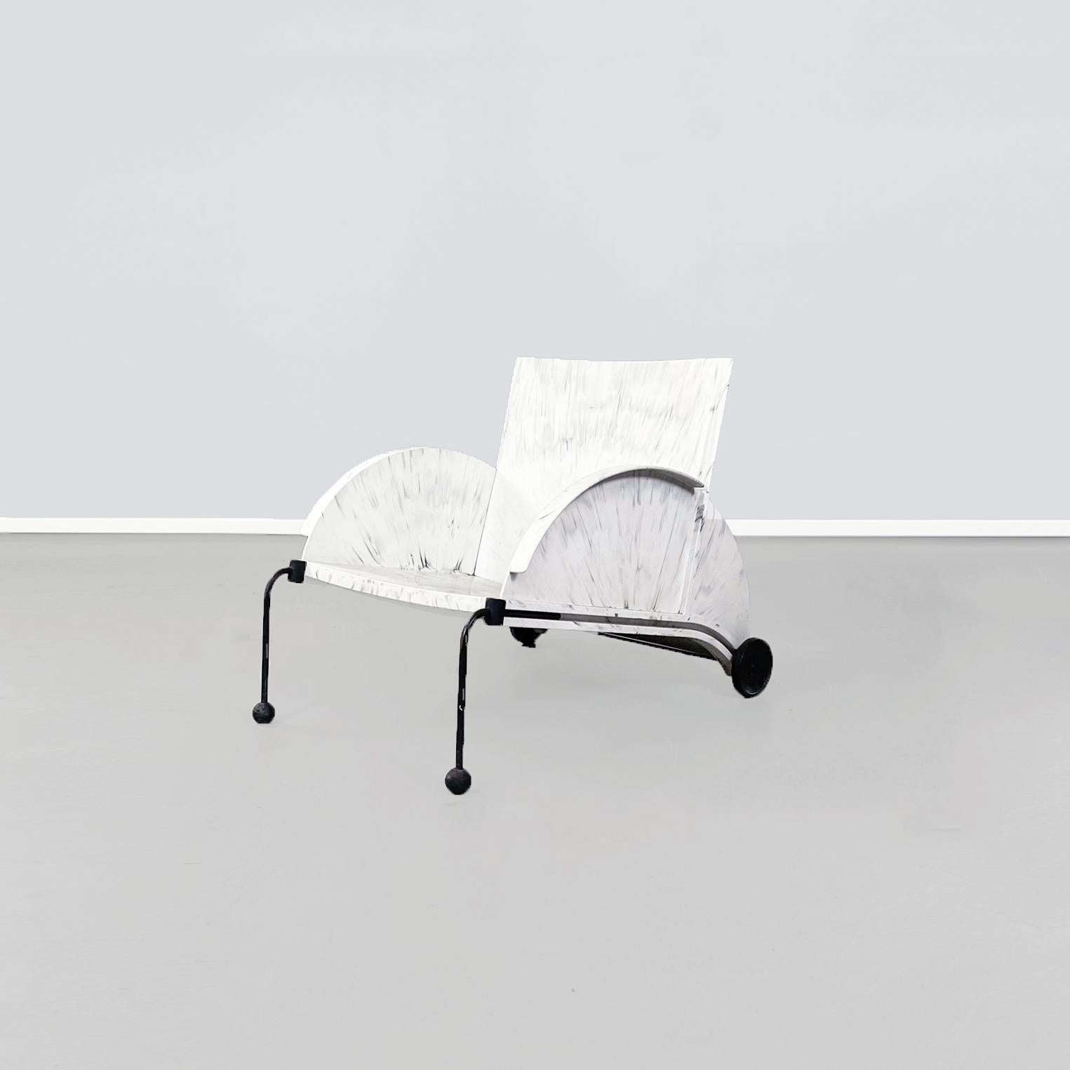 Italian mid-century armchair or lounge chair 4841 by Anna Castelli Ferrieri for Kartell, 80s
Lounge chair made of a mix of recycled polyethylene materials, with ball feet on the front and wheels on the back, to change the position of the object