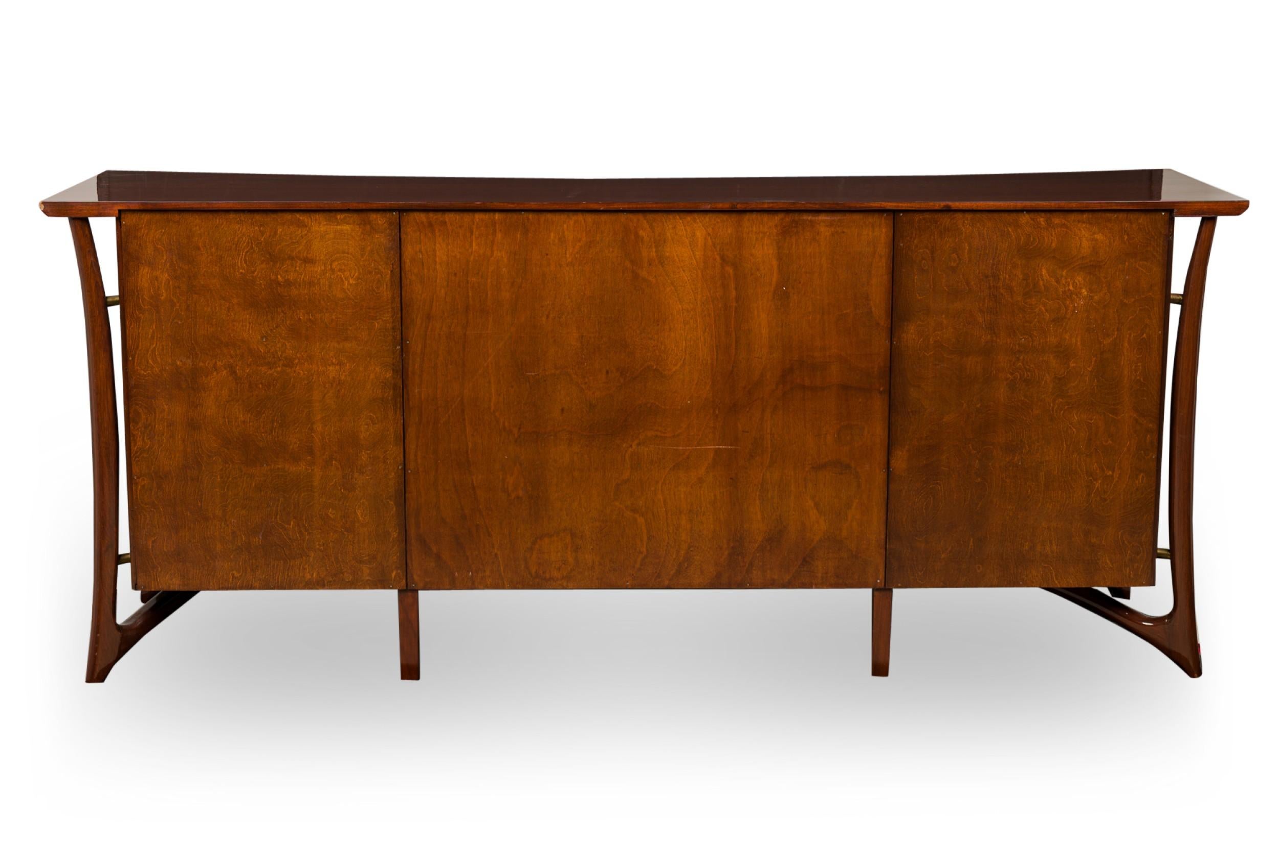 Italian Mid-Century Luciano Frigerio Rosewood and Brass Sideboard In Good Condition For Sale In New York, NY