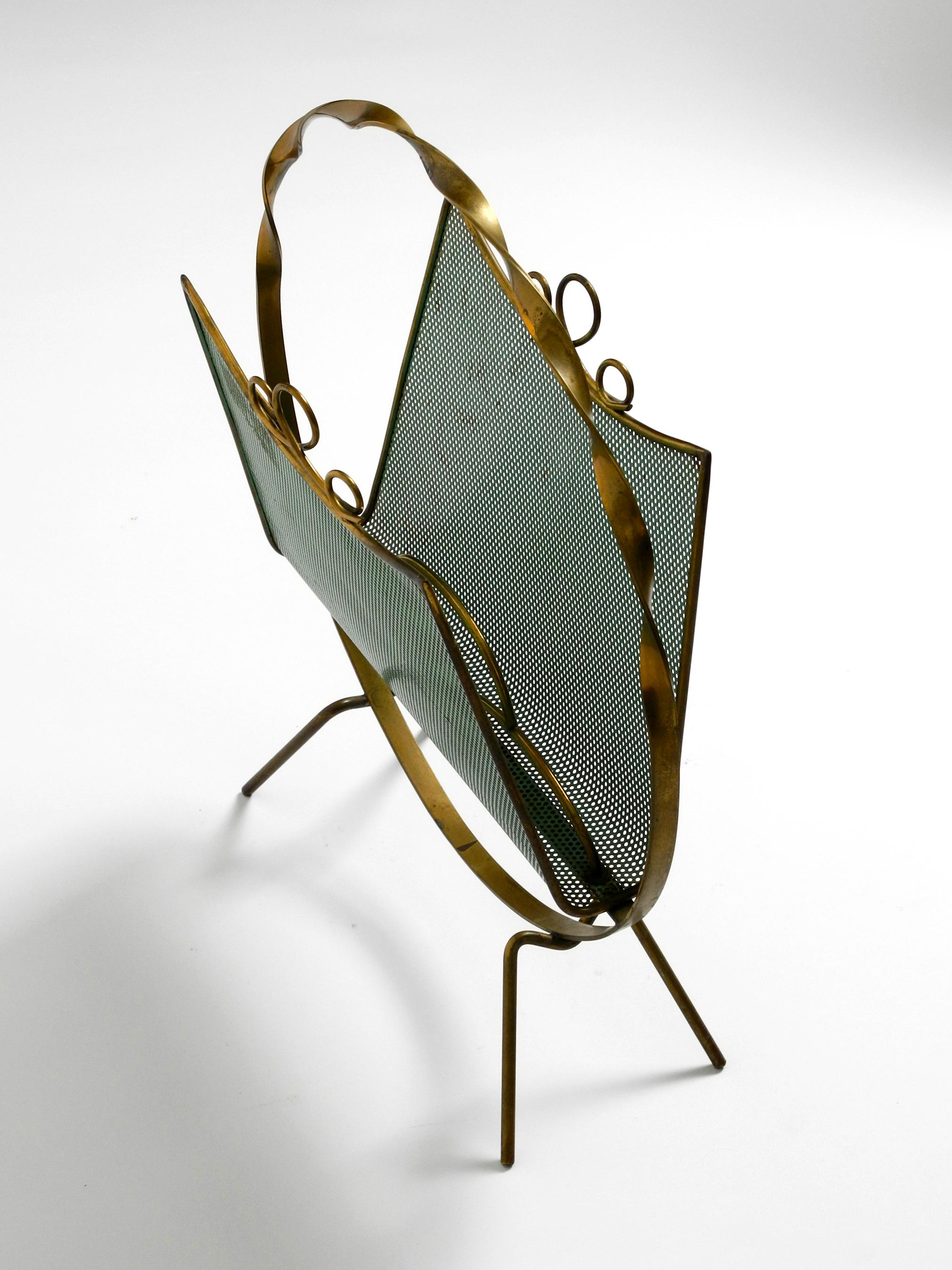 Italian Mid Century magazine rack made of brass and perforated sheet metal For Sale 6
