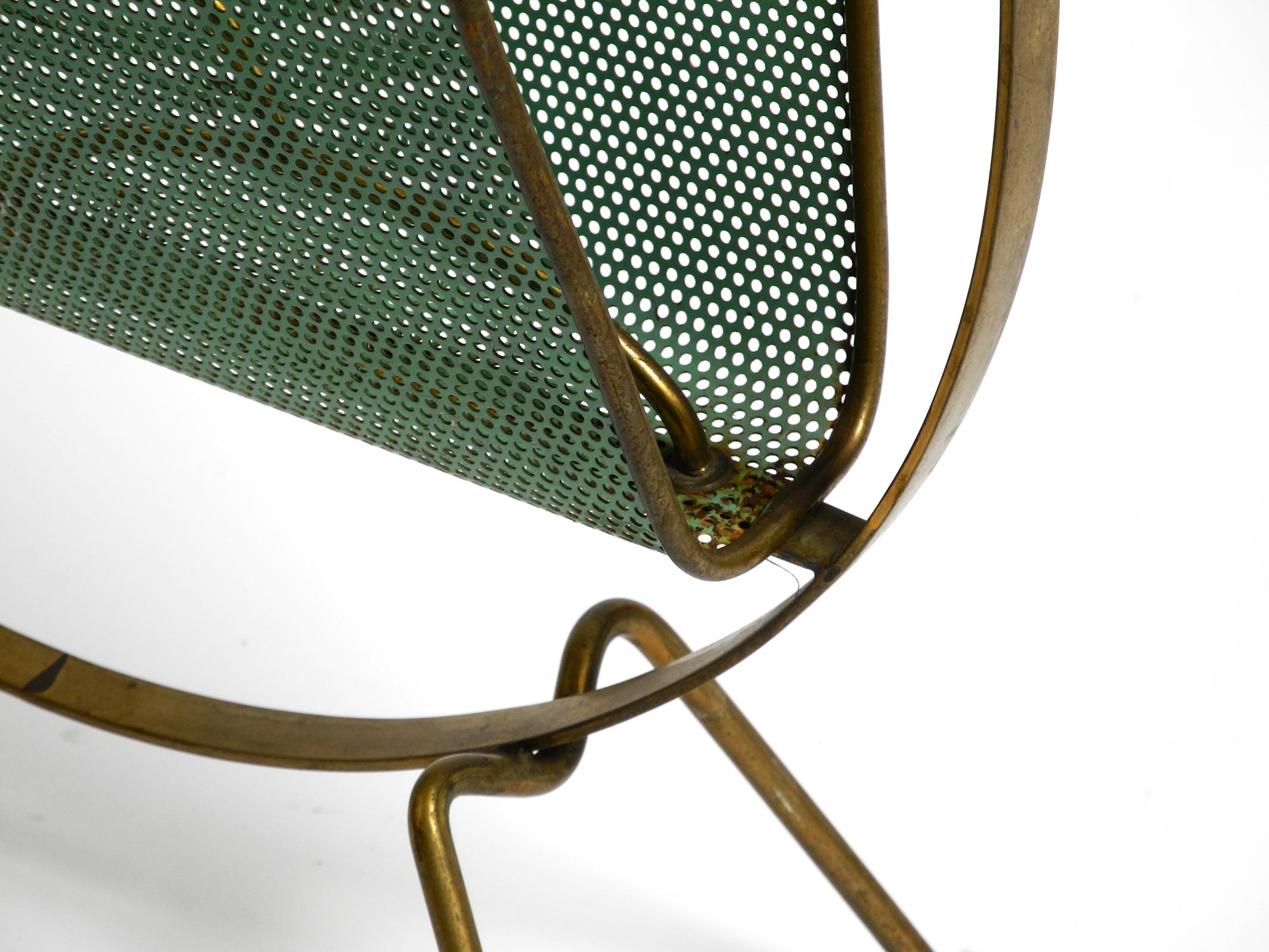 Italian Mid Century magazine rack made of brass and perforated sheet metal For Sale 11