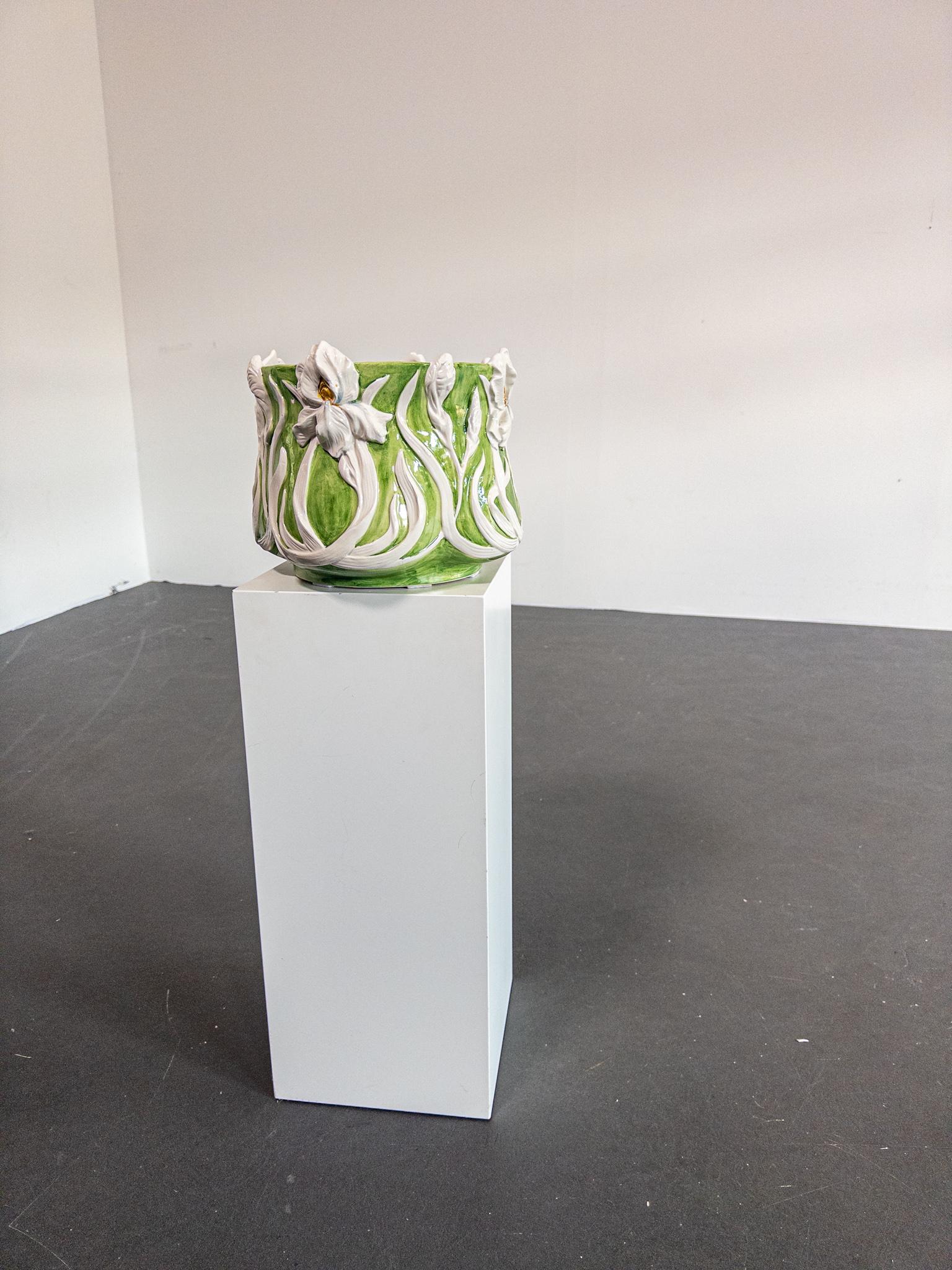 Italian Mid-Century Majolica Cachepot with Iris Relief, c. 1950s–70s For Sale 3