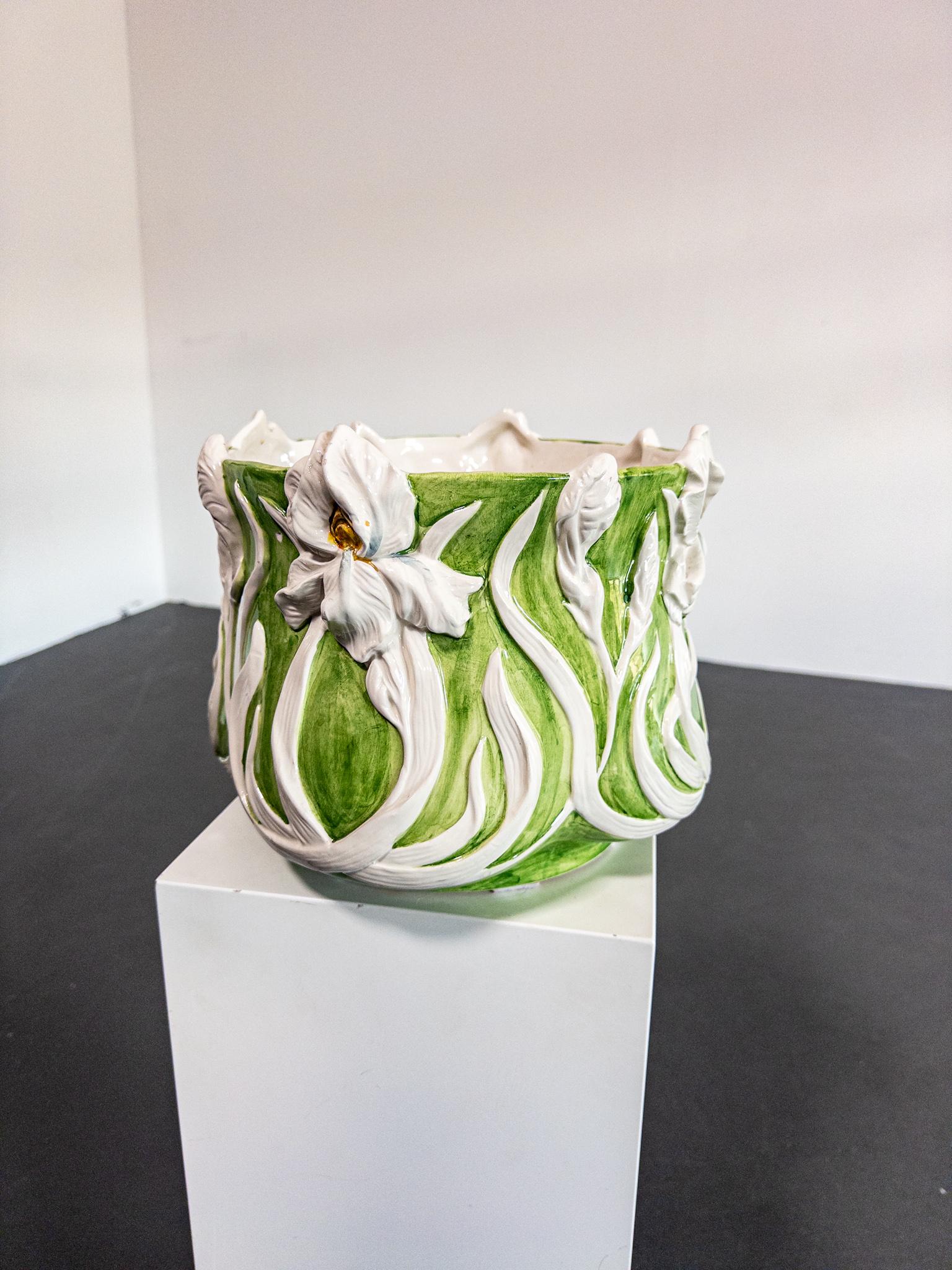 Italian Mid-Century Majolica Cachepot with Iris Relief, c. 1950s–70s For Sale 4