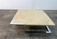 Mesa de centro italiana de mediados de siglo, de mármol y cromo, de los años 70