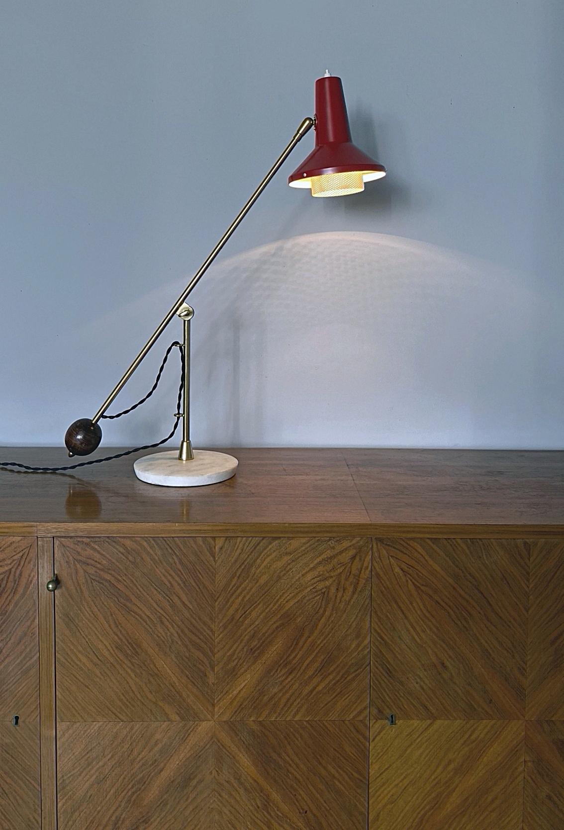 Hand-Crafted Italian Midcentury Marble Based Brass Designer Table Lamp, 1950s, Italy For Sale