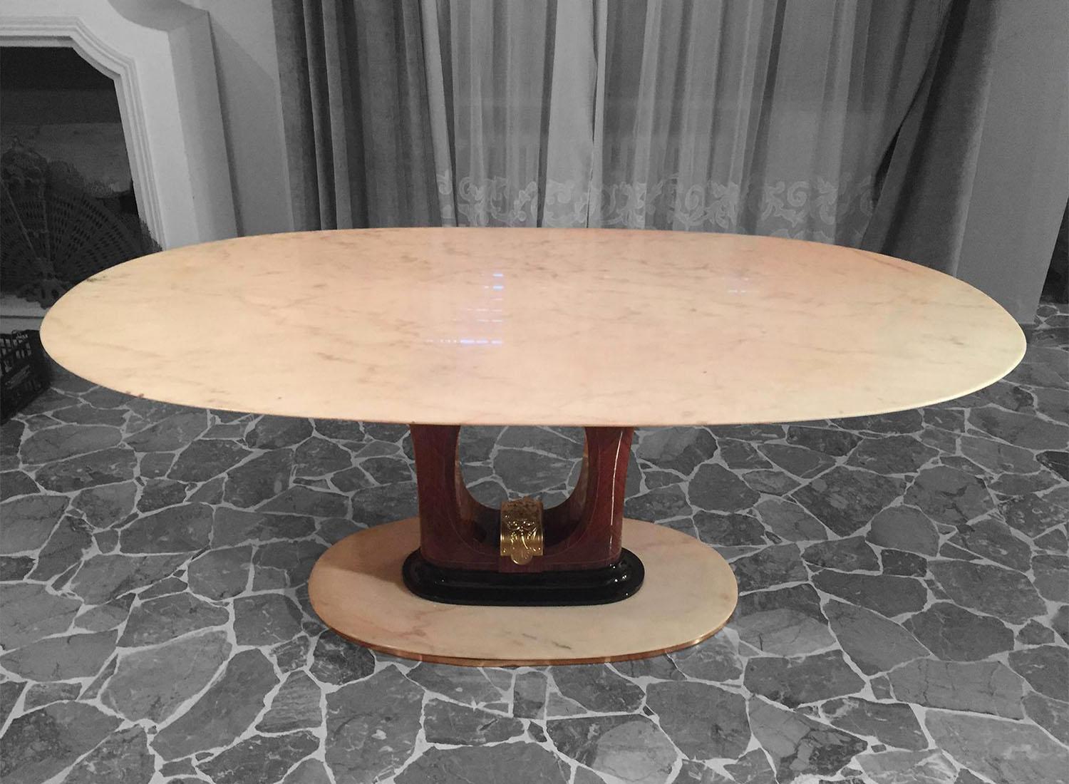 Carrara Marble Italian Midcentury Marble Dining Table Guglielmo Ulrich Style, 1950s