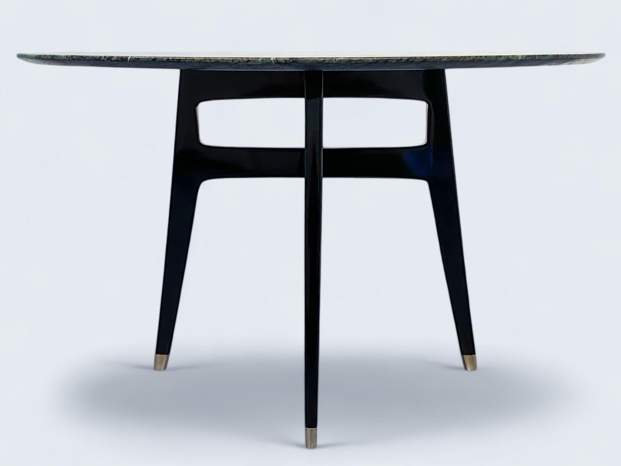 Italian Mid-Century  Marble Round Support or Center Table, by  Dassi 1950s For Sale 6