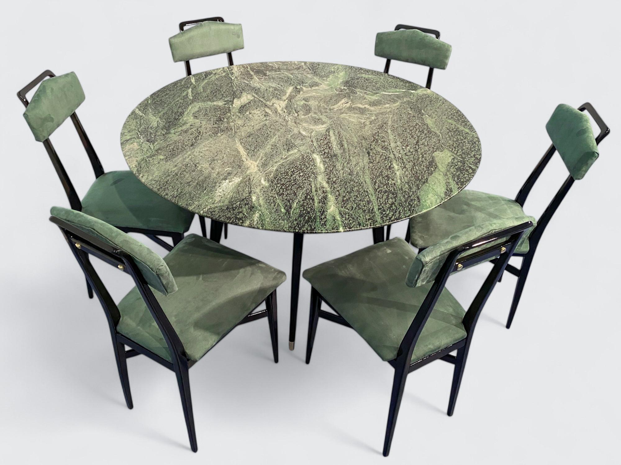 Mid-Century Modern Italian Mid-Century  Marble Round Support or Center Table, by  Dassi 1950s For Sale