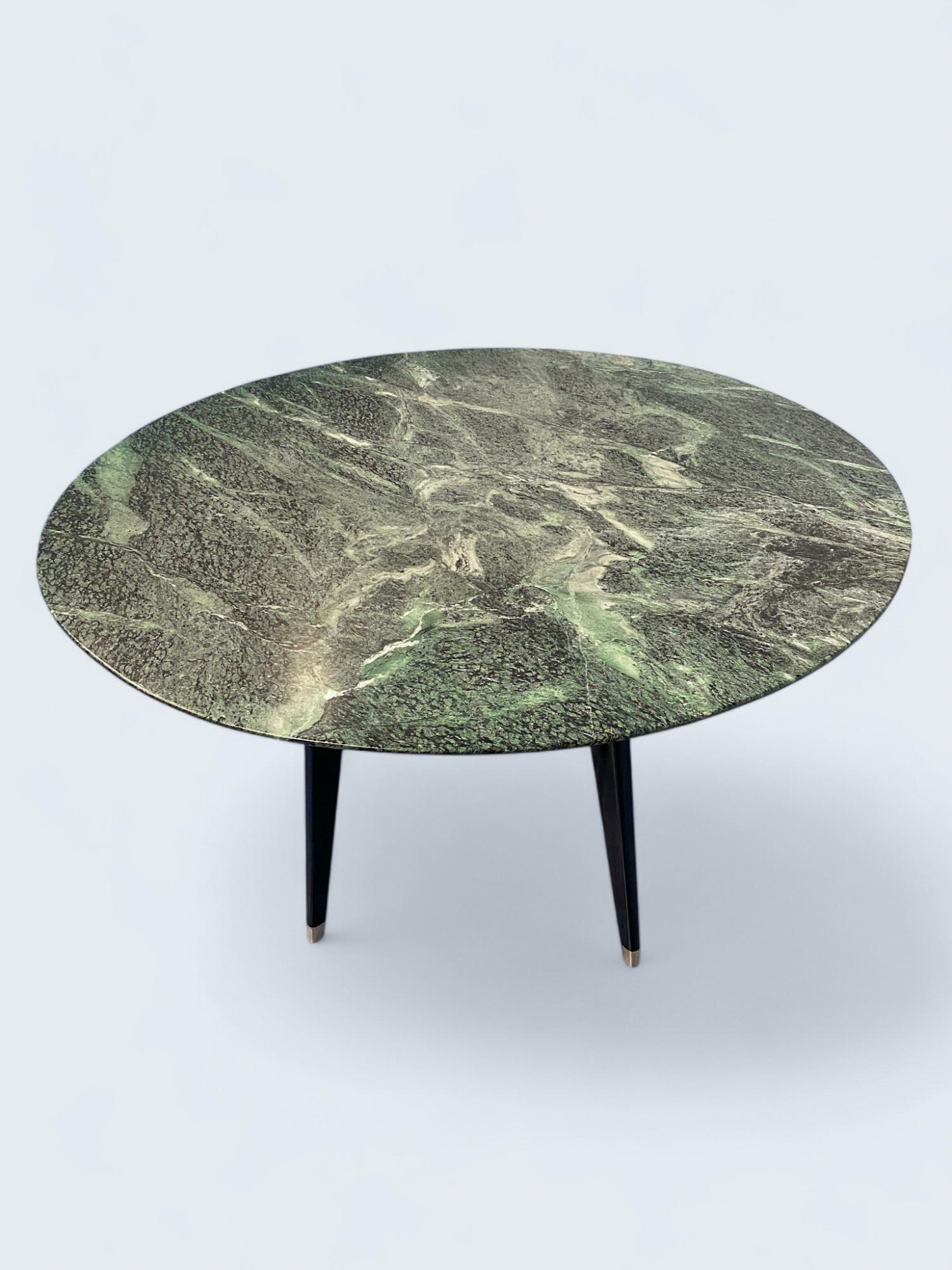 Italian Mid-Century  Marble Round Support or Center Table, by  Dassi 1950s For Sale 1