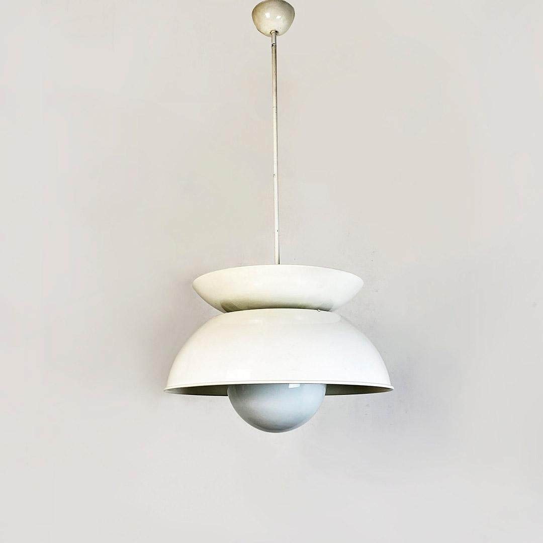 Italian Mid-Century Modern white metal Cetra chandelier by Vico Magistretti for Artemide, 1969
Cetra model chandelier, in white enamelled metal, with lower sphere diffuser in opaline glass. There are three other bulb holders in the upper CAP, also