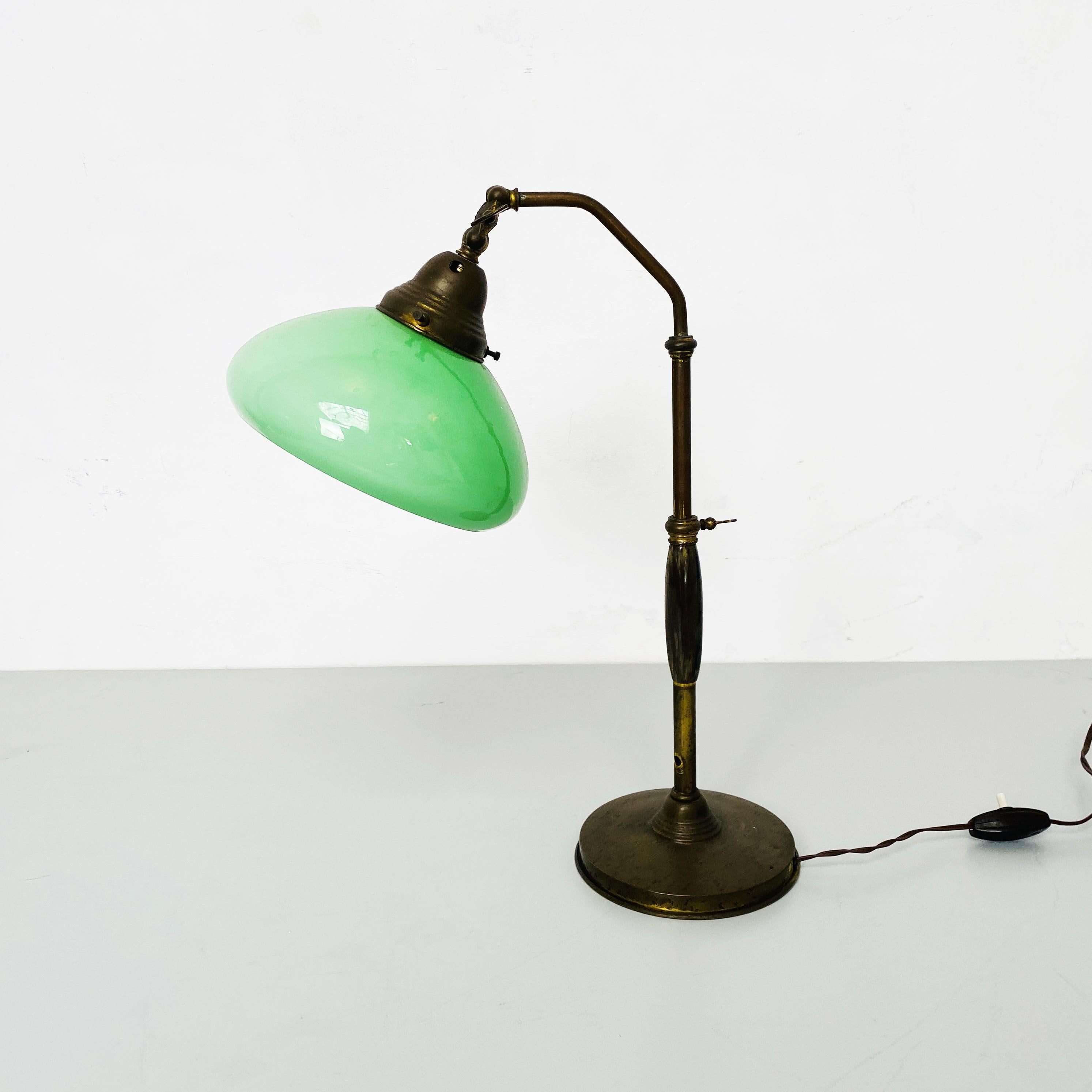 Italian Art Deco Ministerial Table Lamp in Metal, Green Glass and Bakelite, 1930 In Good Condition In MIlano, IT