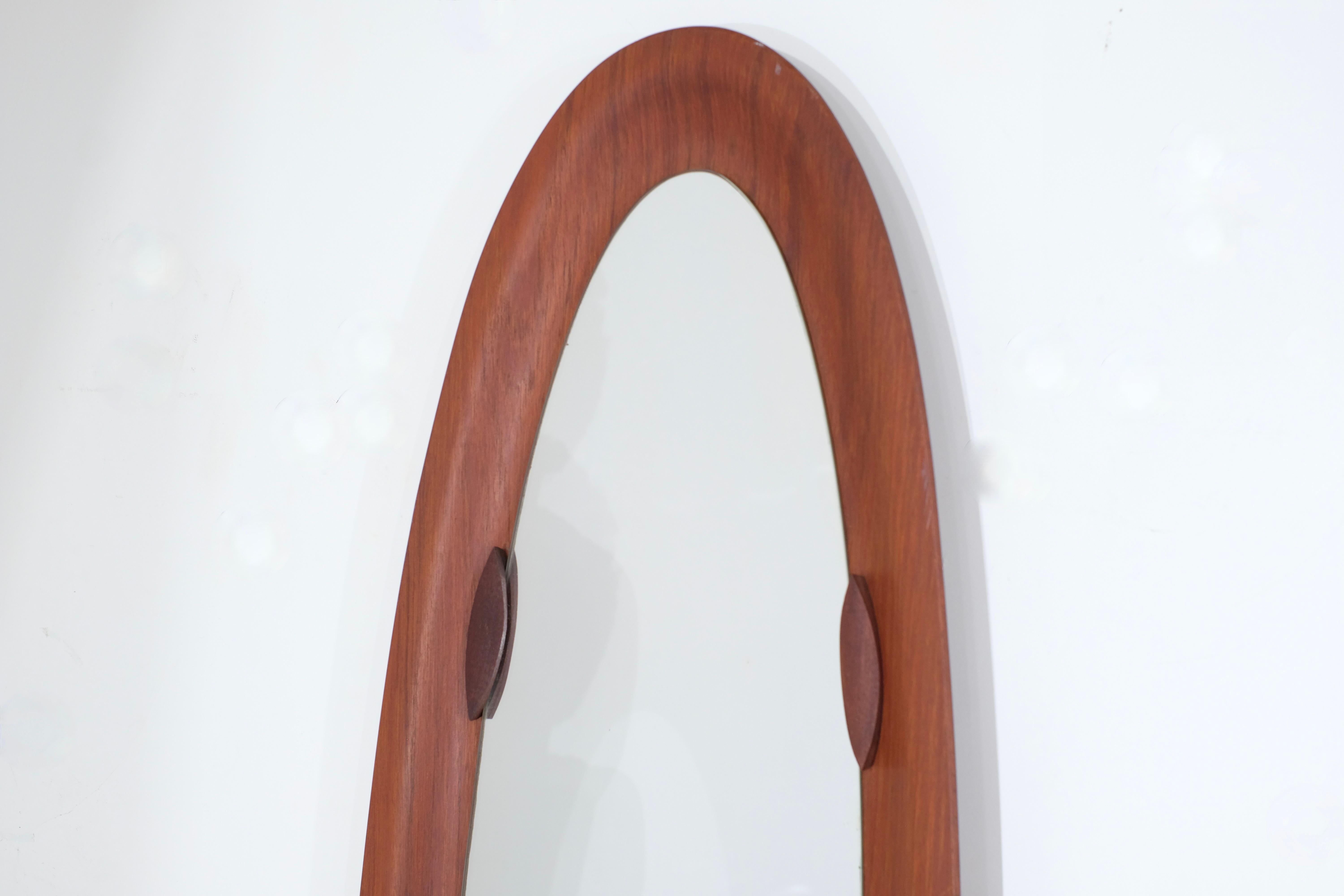Italiano Specchio italiano di metà secolo in legno, Italia - Anni '60 in vendita