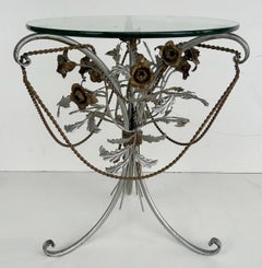 Tables d'appoint italiennes du milieu du siècle en métal et fer forgé, plateaux en verre, paire