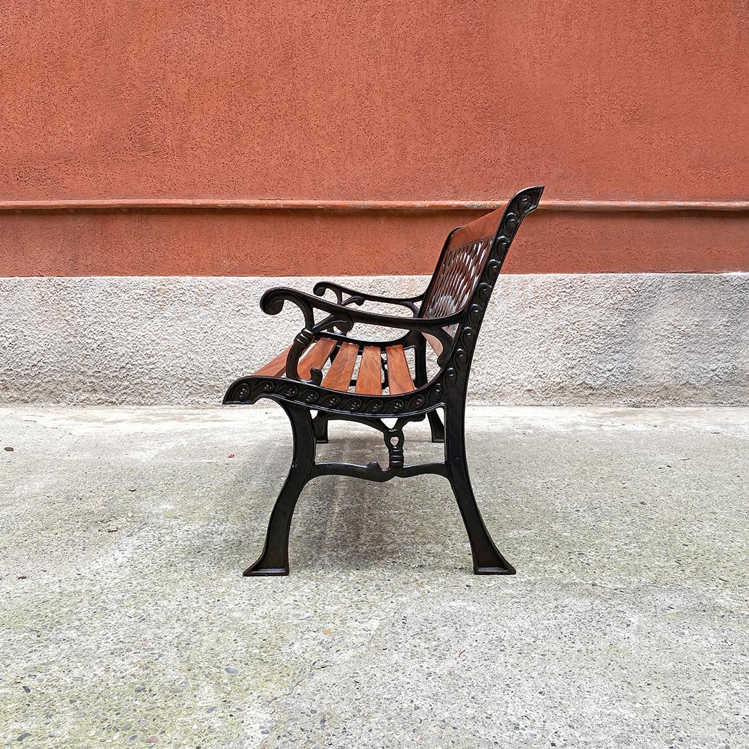 Italian Mid-Century Modern Wood and Cast Iron Outdoor Bench, 1960s In Good Condition In MIlano, IT