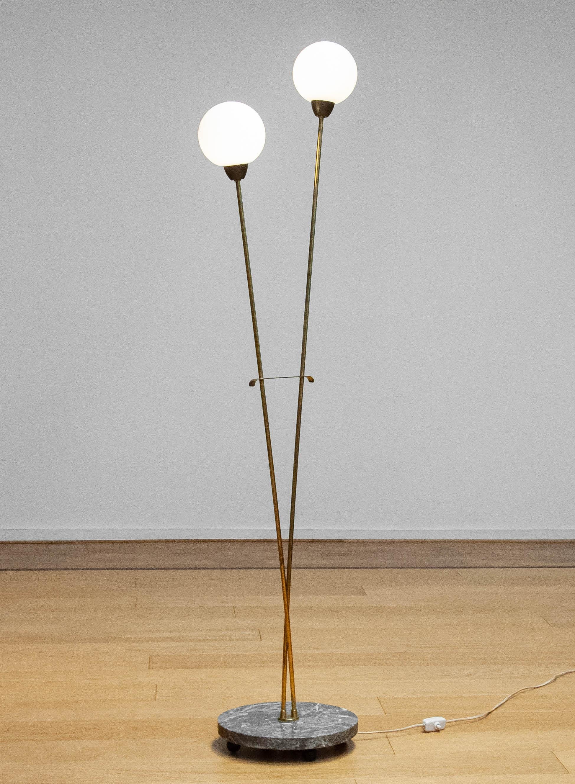 Beautiful mid century Italian floor lamp by Stilnovo 