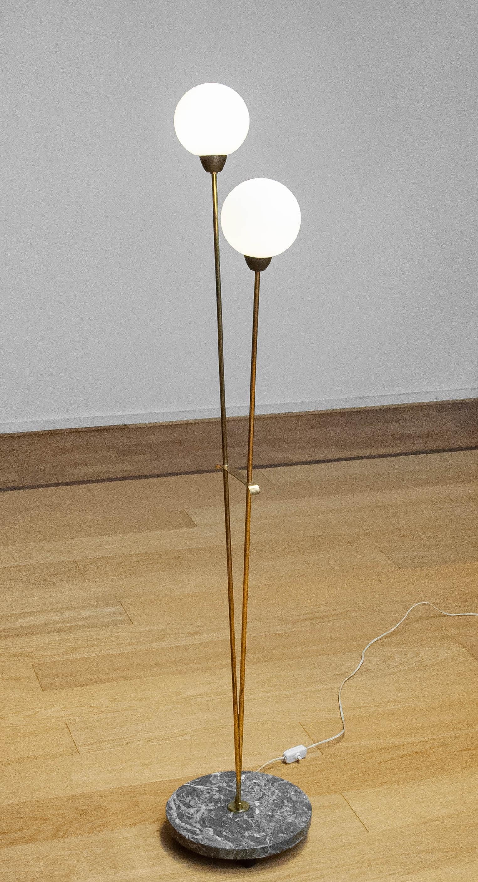 Moderen Opal, Brass And Marble 'Petit Arboletto' By Stilnovo. Italy 1960s For Sale 3