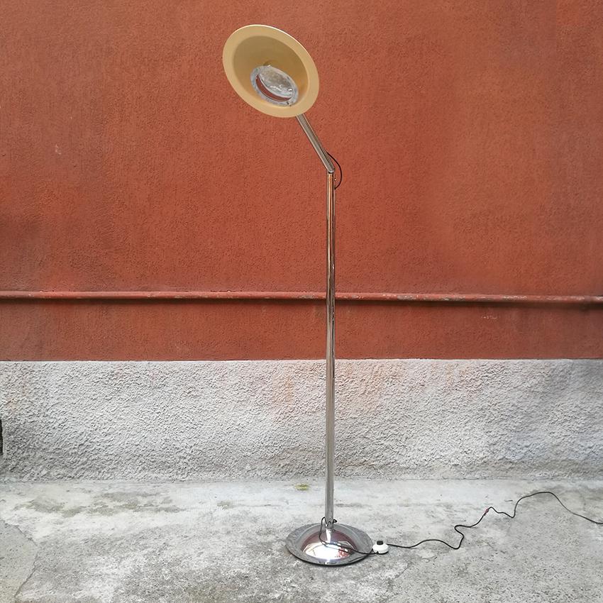 Italian Mid-Century Modern adjustable chromed floor lamp by Bilumen, 1970s
Floor lamp with adjustable chromed structure and white enameled metal shade by Bilumen.
Very good condition
Measure maximum height 210 cm
Measure height folded 150