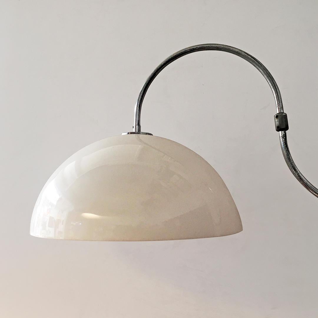 Late 20th Century Italian Mid-Century Modern Adjustable Chromed Steel Wall Lamp, 1970s