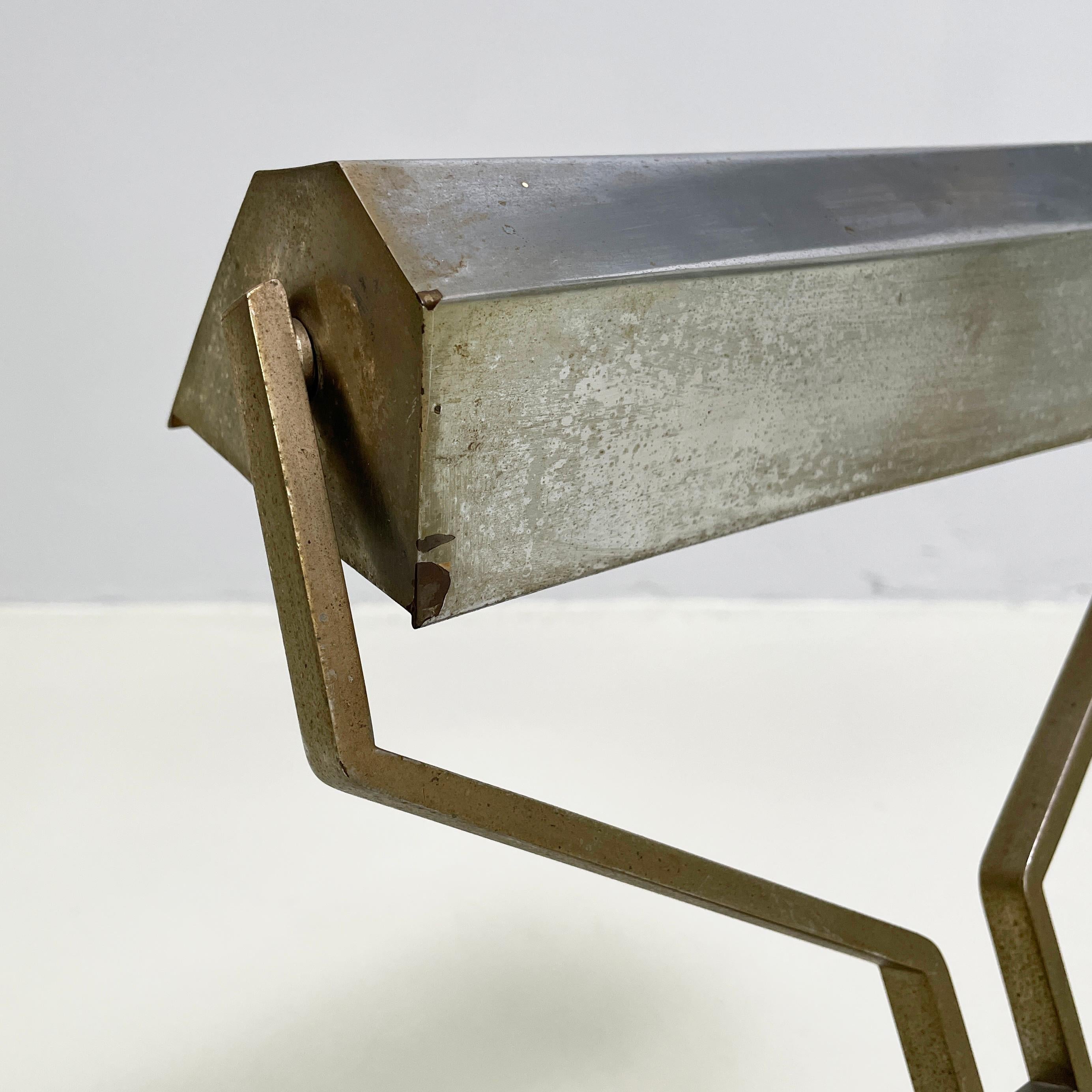 Lampada da scrivania o da tavolo regolabile in metallo marrone, anni '30. in vendita 7