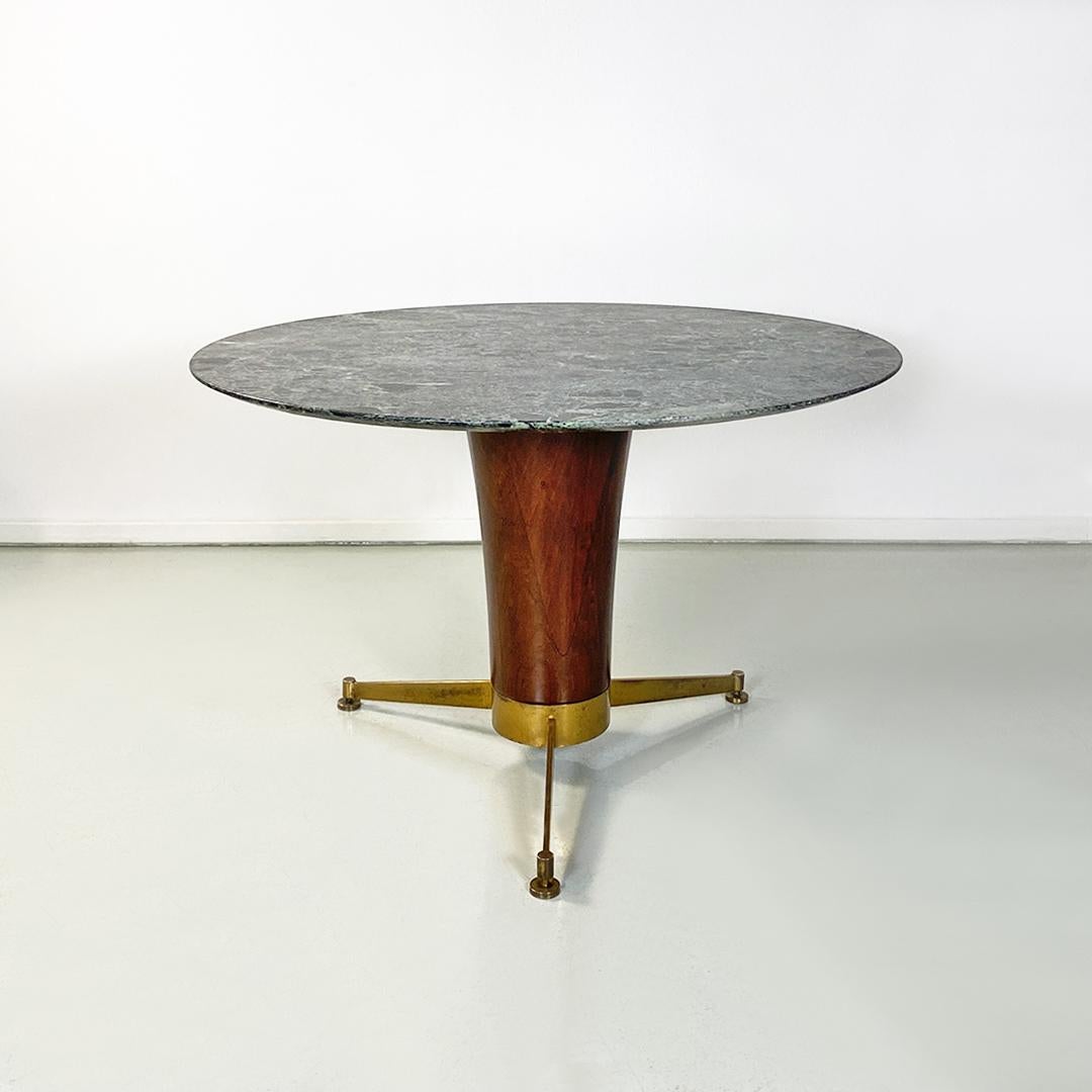 Italian Mid-Century Modern Alpi Marble, Wood and Brass Round Dining Table, 1950s In Good Condition In MIlano, IT