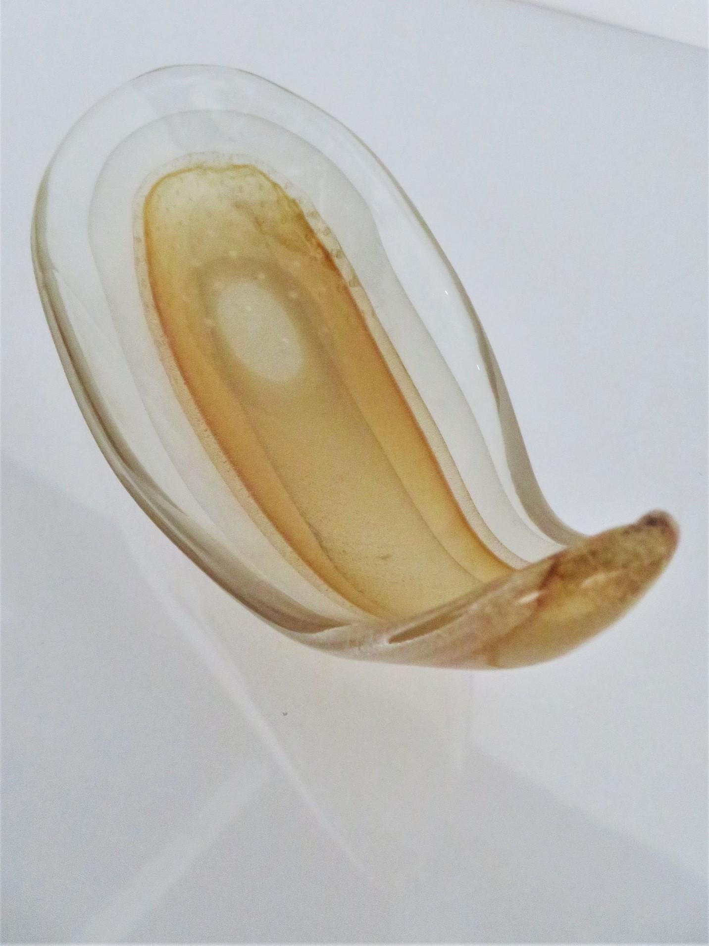 Cuenco poco profundo de cristal de Murano amorfo italiano de mediados de siglo Seguso Años 60 mediados del siglo XX en venta