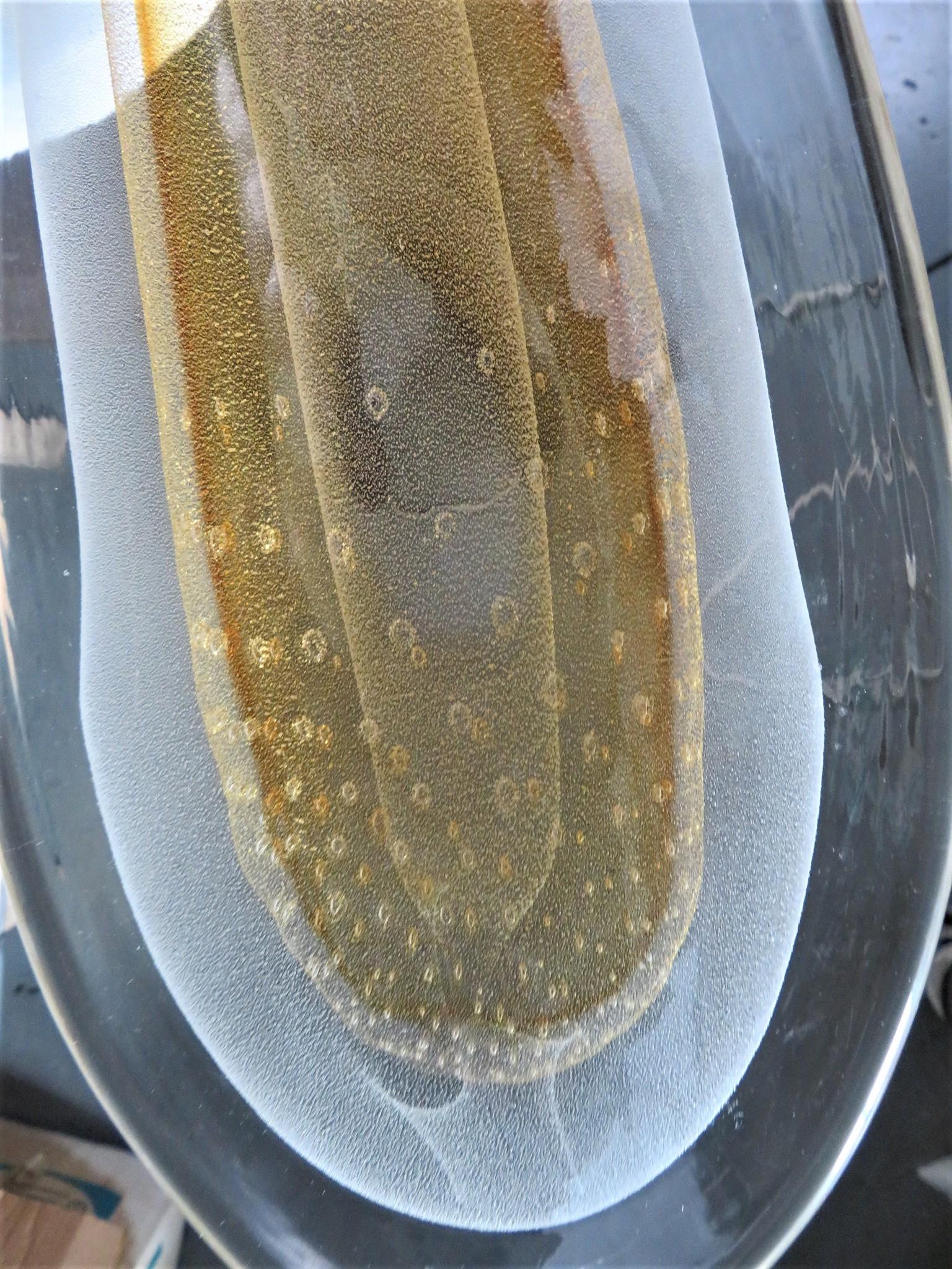 Cuenco poco profundo de cristal de Murano amorfo italiano de mediados de siglo Seguso Años 60 en venta 2
