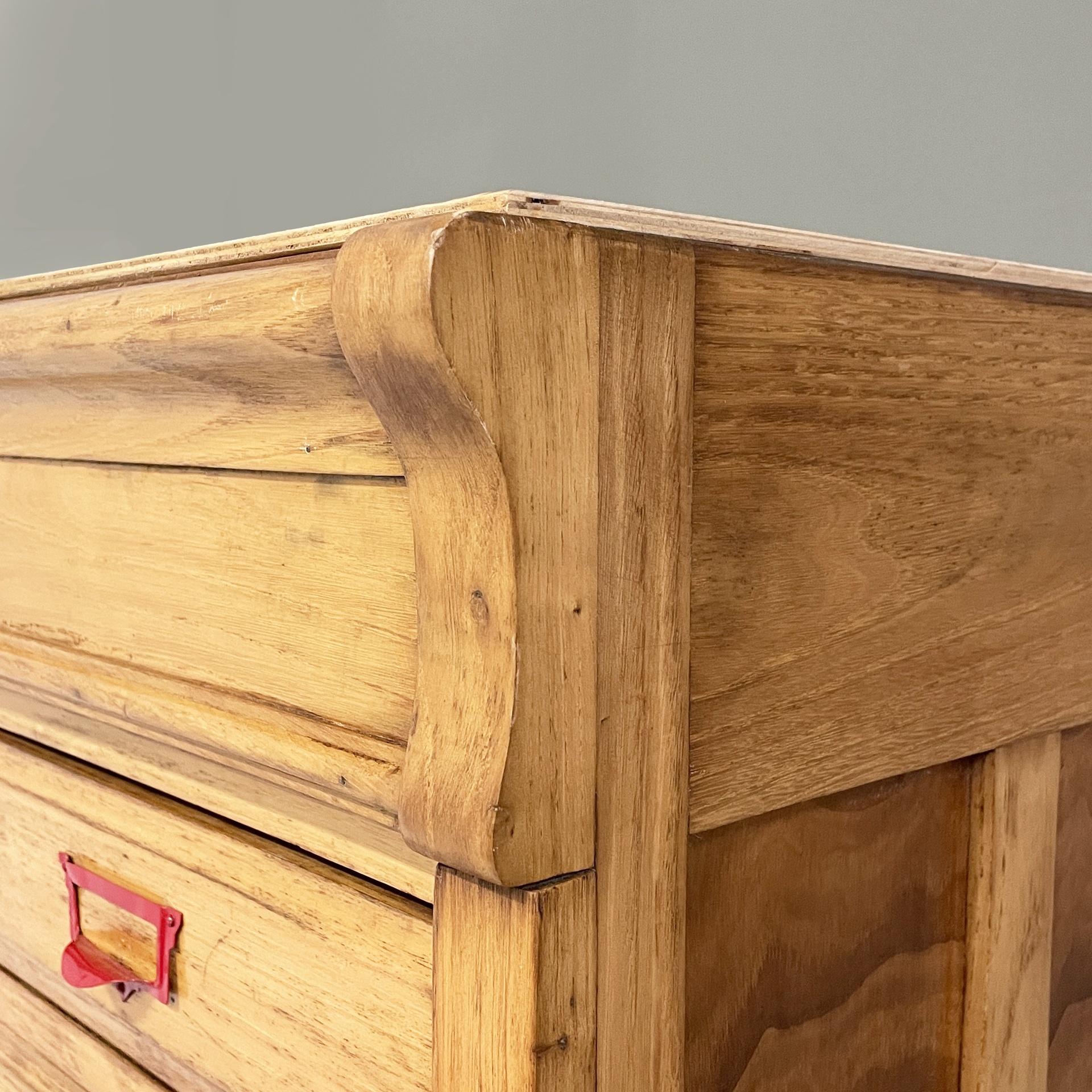 Italian mid-century modern archive cabinet in wood and red metal, 1940s For Sale 3