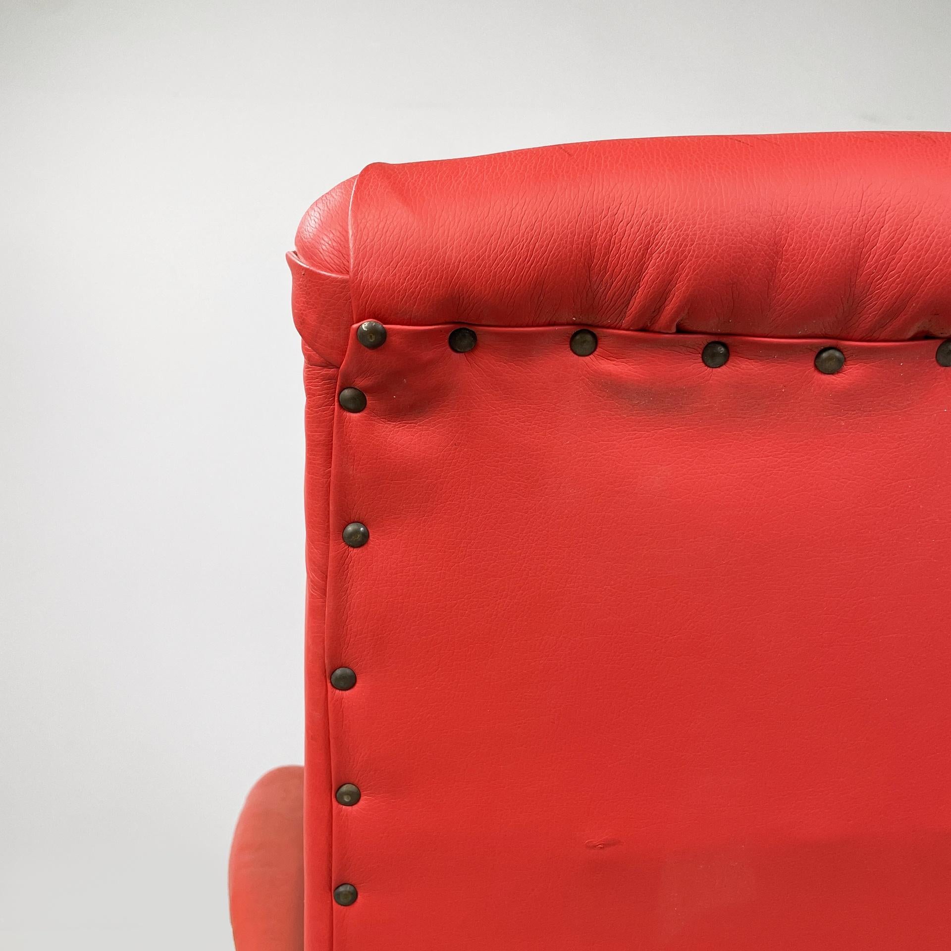 Italian mid-century modern armchair in red sky and black metal, 1960s For Sale 8