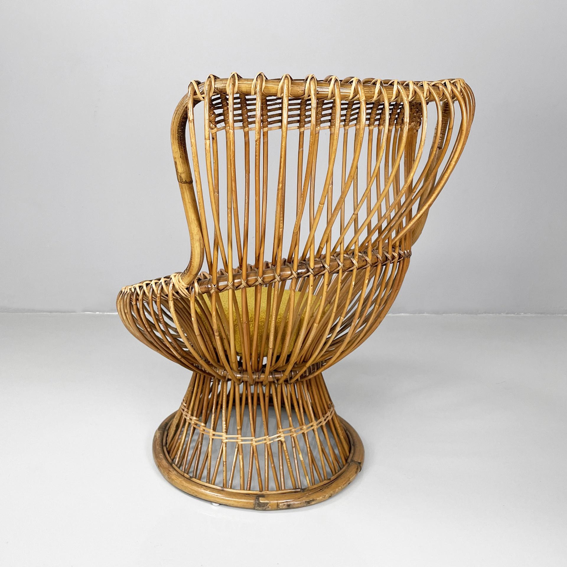 Italian mid-century modern armchair Margherita by Albini for Bonacina, 1960s In condizioni discrete in vendita a MIlano, IT