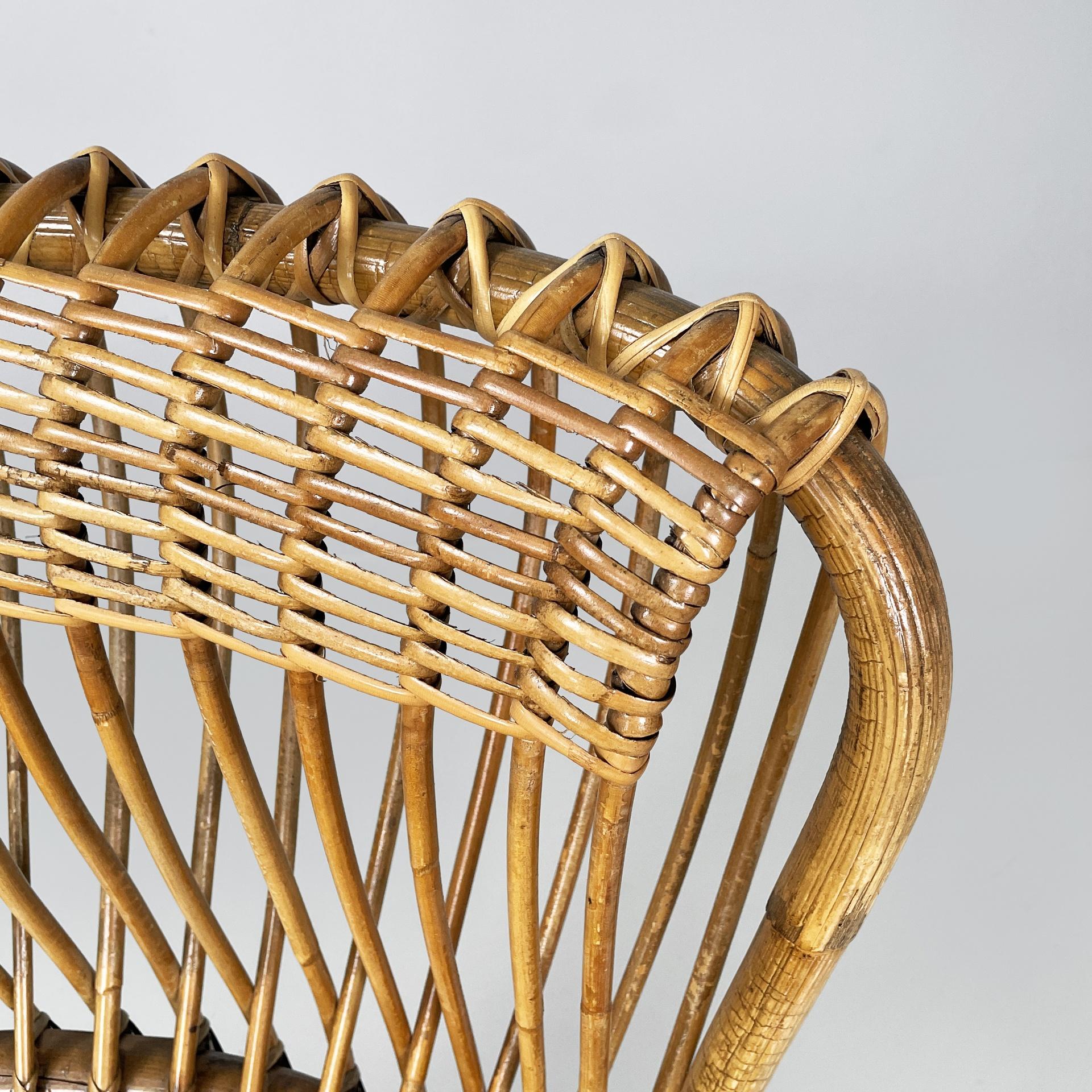 Italian mid-century modern armchair Margherita by Albini for Bonacina, 1960s in vendita 2