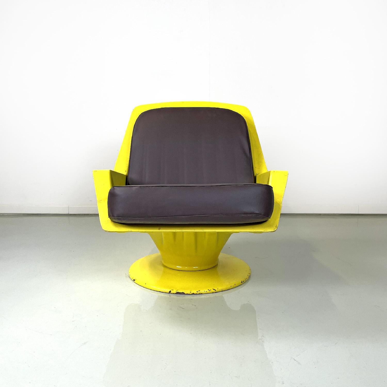 Italian mid-century modern armchair Nike by Richard Neagle for Sormani, 1960s
Armchair mod. Nike with external structure in yellow painted metal. The structure rests on a round base and forms the armrests, seat and backrest. It features two padded