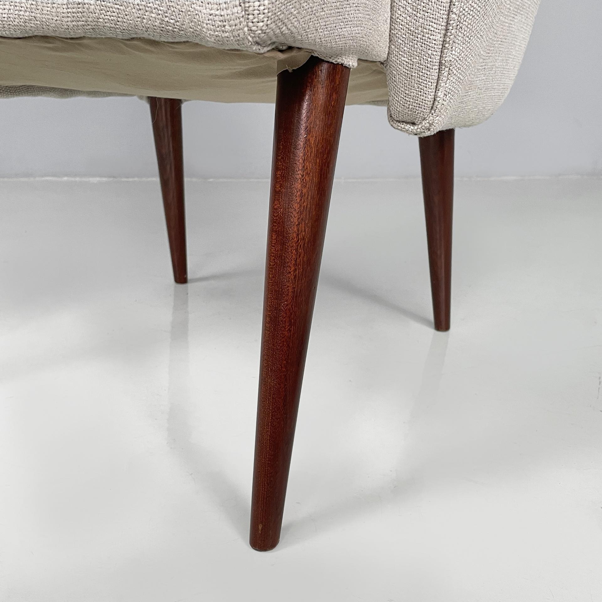 Poltrone italiane della metà del secolo scorso in tessuto e legno, anni '40 in vendita 5