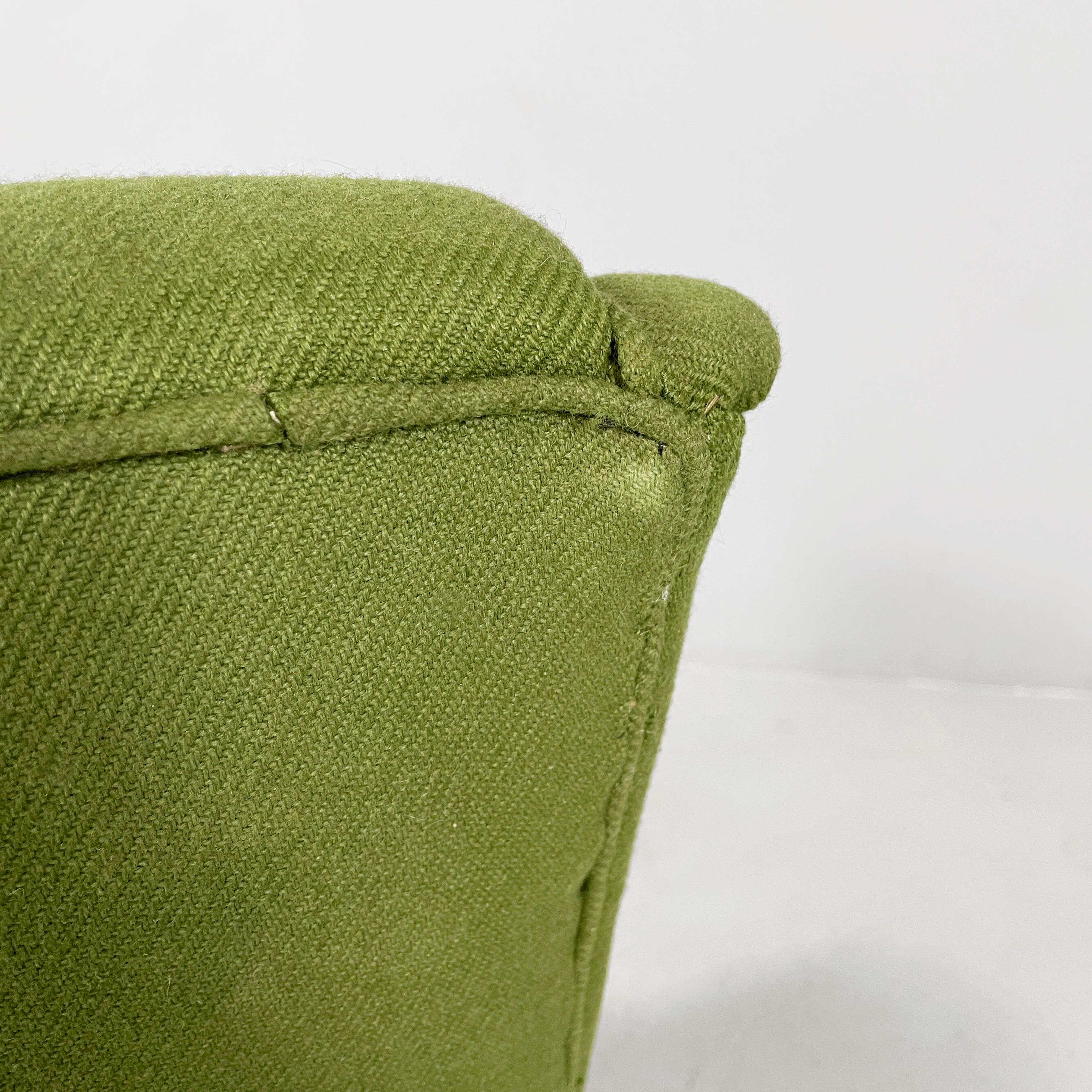 Italian mid-century modern armchairs in green fabric, black metal, brass, 1950s in vendita 9