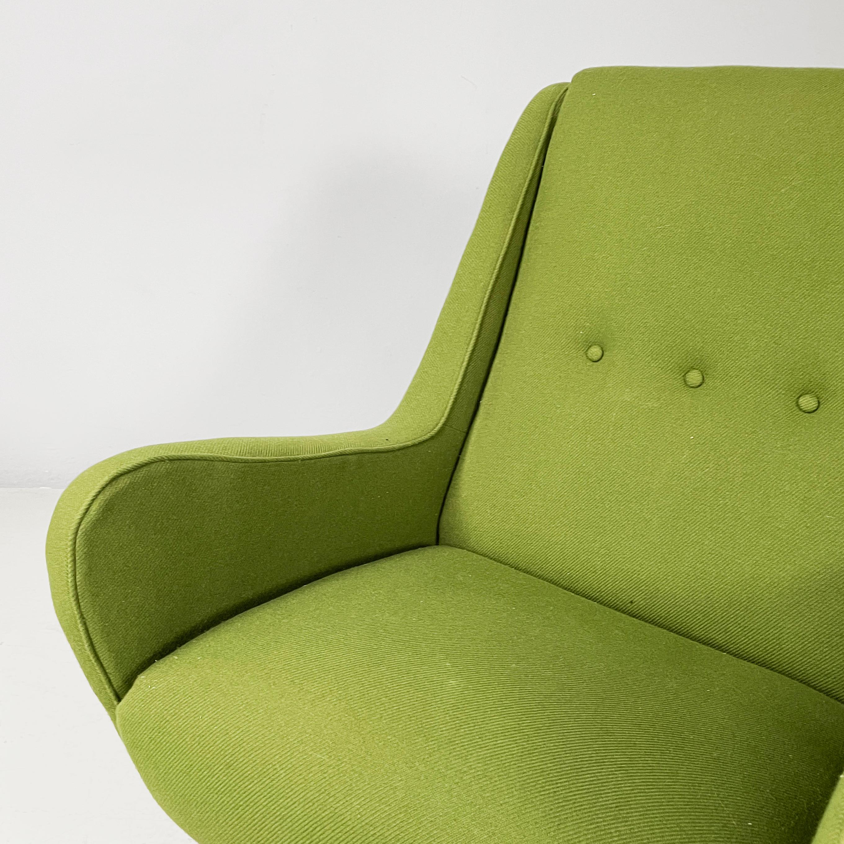 Italian mid-century modern armchairs in green fabric, black metal, brass, 1950s in vendita 1