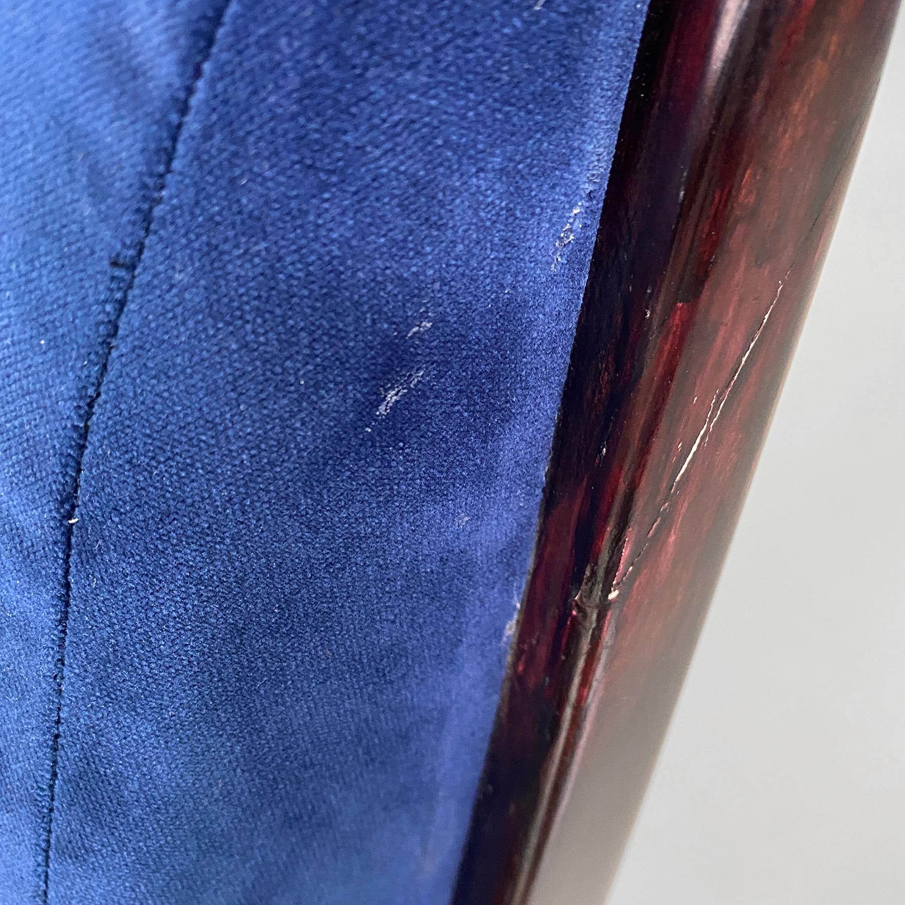 Sillones modernos italianos de mediados de siglo en madera y terciopelo azul, años 60 en venta 5