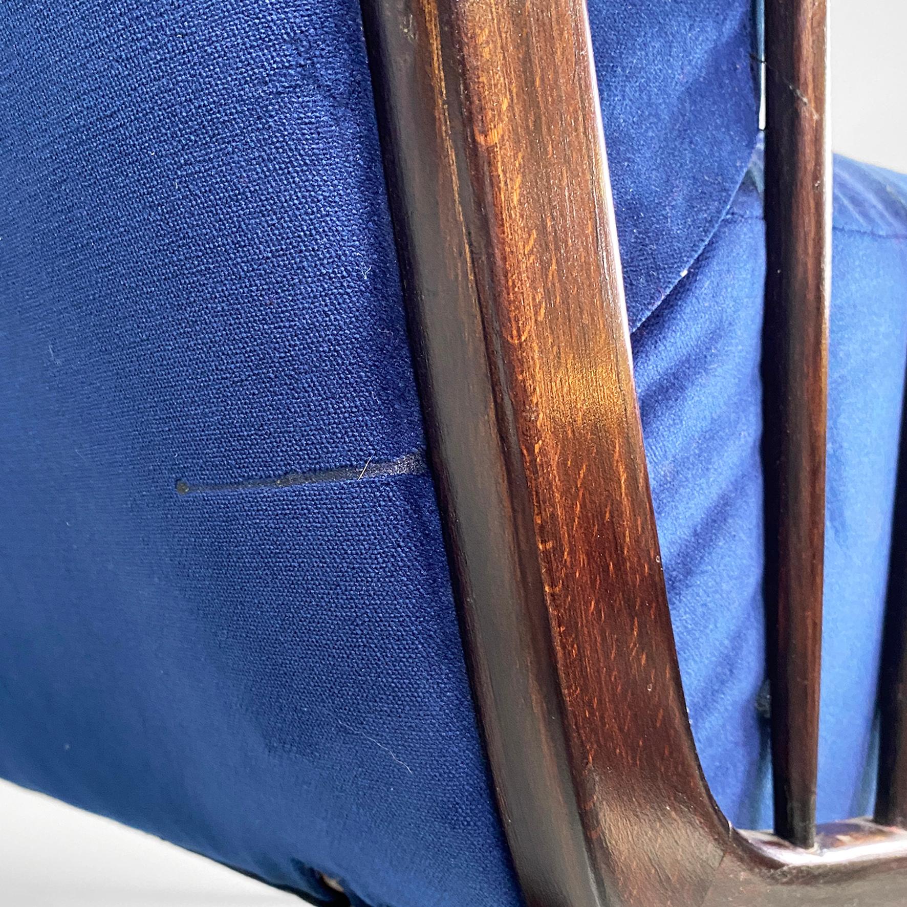 Sillones modernos italianos de mediados de siglo en madera y terciopelo azul, años 60 en venta 6