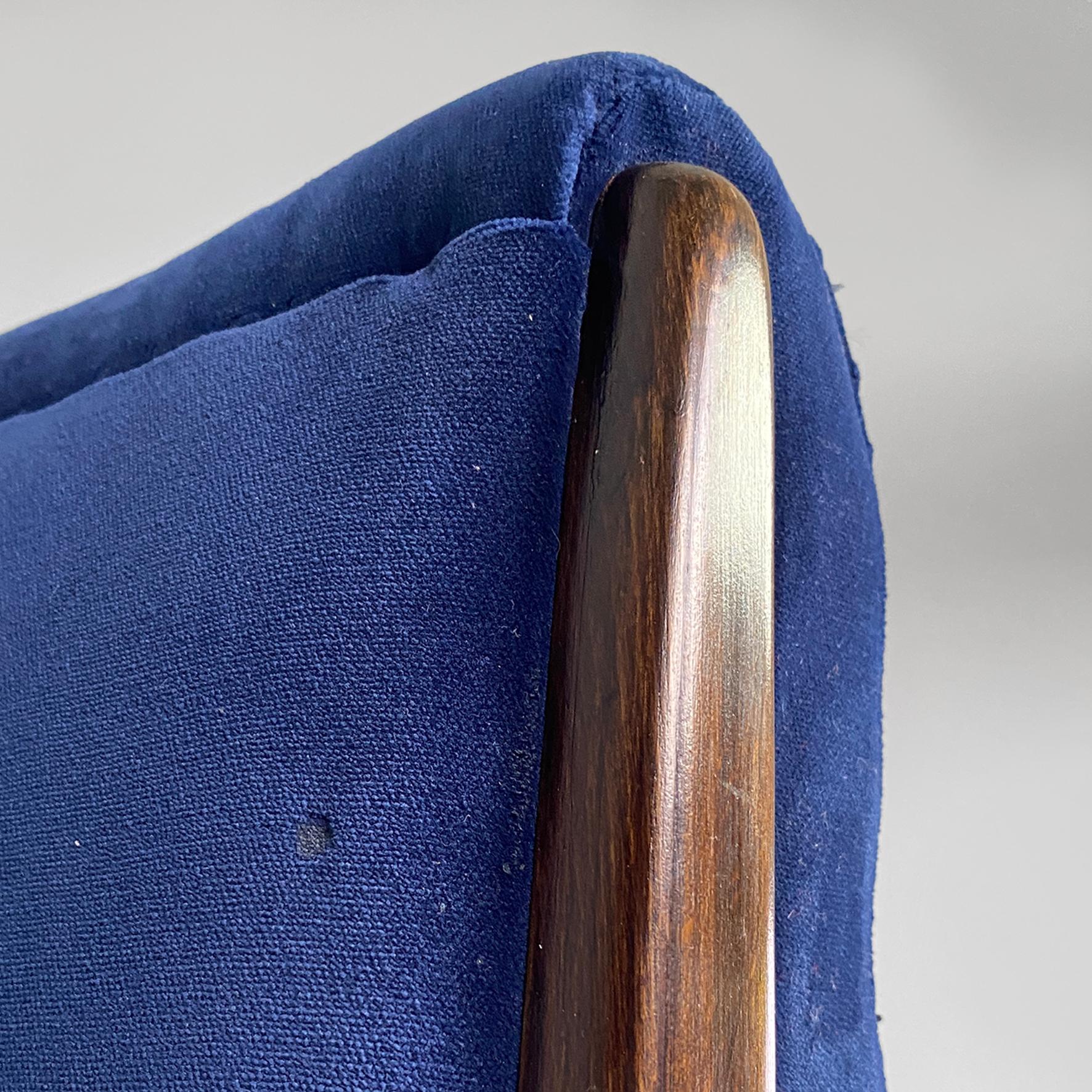 Sillones modernos italianos de mediados de siglo en madera y terciopelo azul, años 60 en venta 7