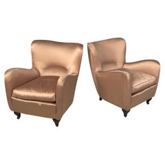 Fauteuils italiens de style « mid-century modern » en bois et soie rose et beige, années 1940