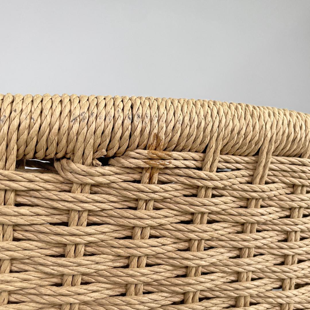Poltrone italiane di metà secolo moderno con struttura in metallo e corda beige, anni '60 in vendita 6
