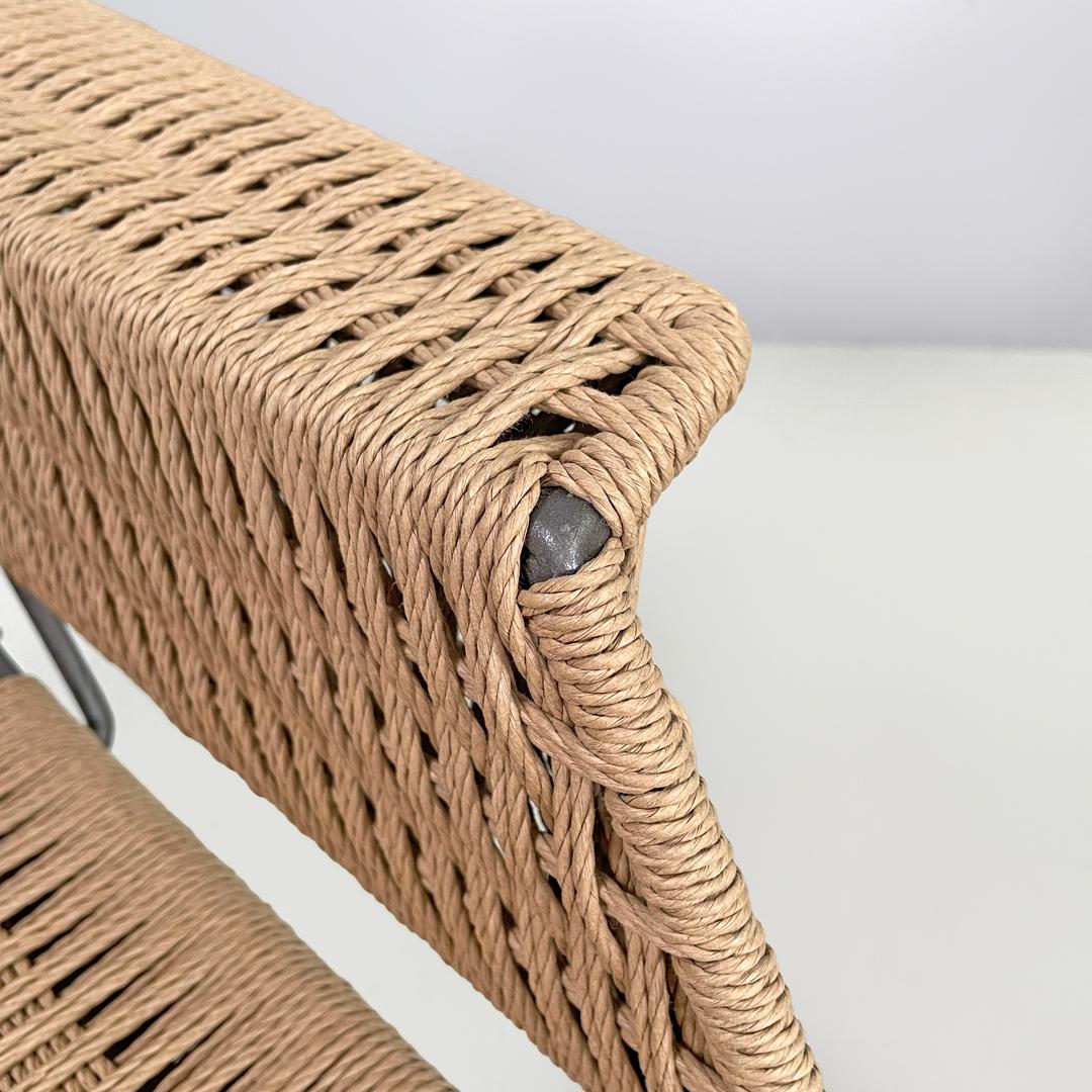 Poltrone italiane di metà secolo moderno con struttura in metallo e corda beige, anni '60 in vendita 8