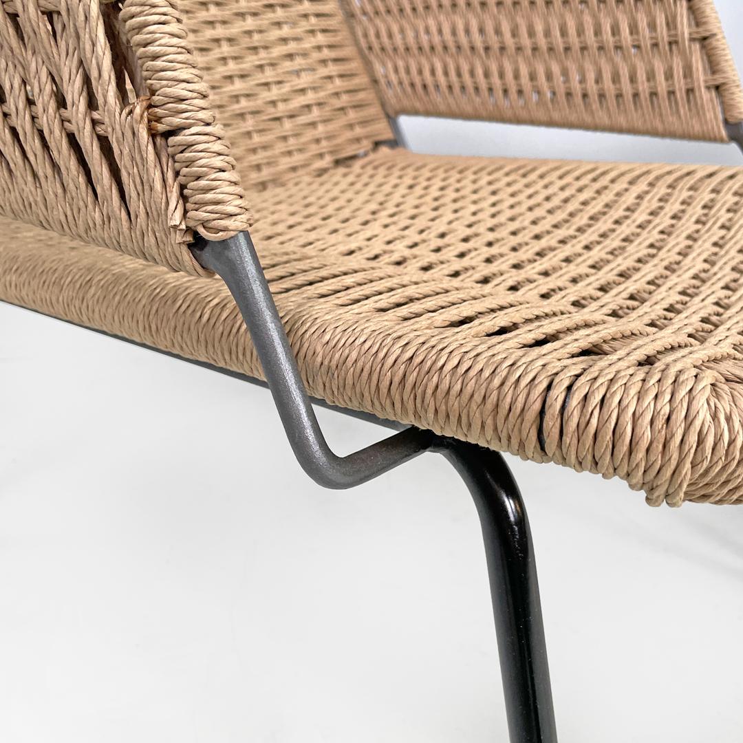 Poltrone italiane di metà secolo moderno con struttura in metallo e corda beige, anni '60 in vendita 11