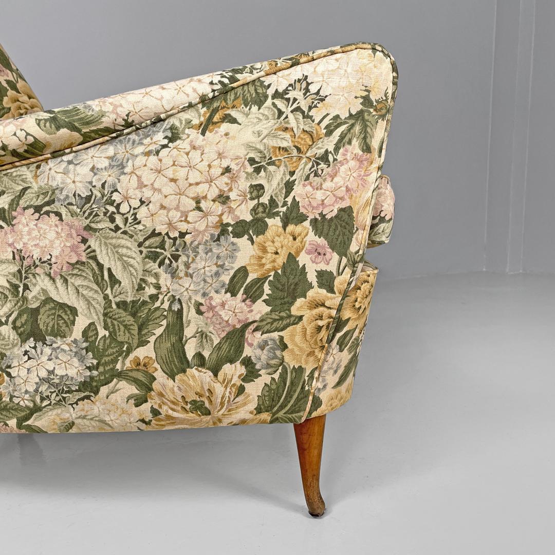 Italian mid-century modern armchairs with yellow floral pattern fabric, 1960s For Sale 12