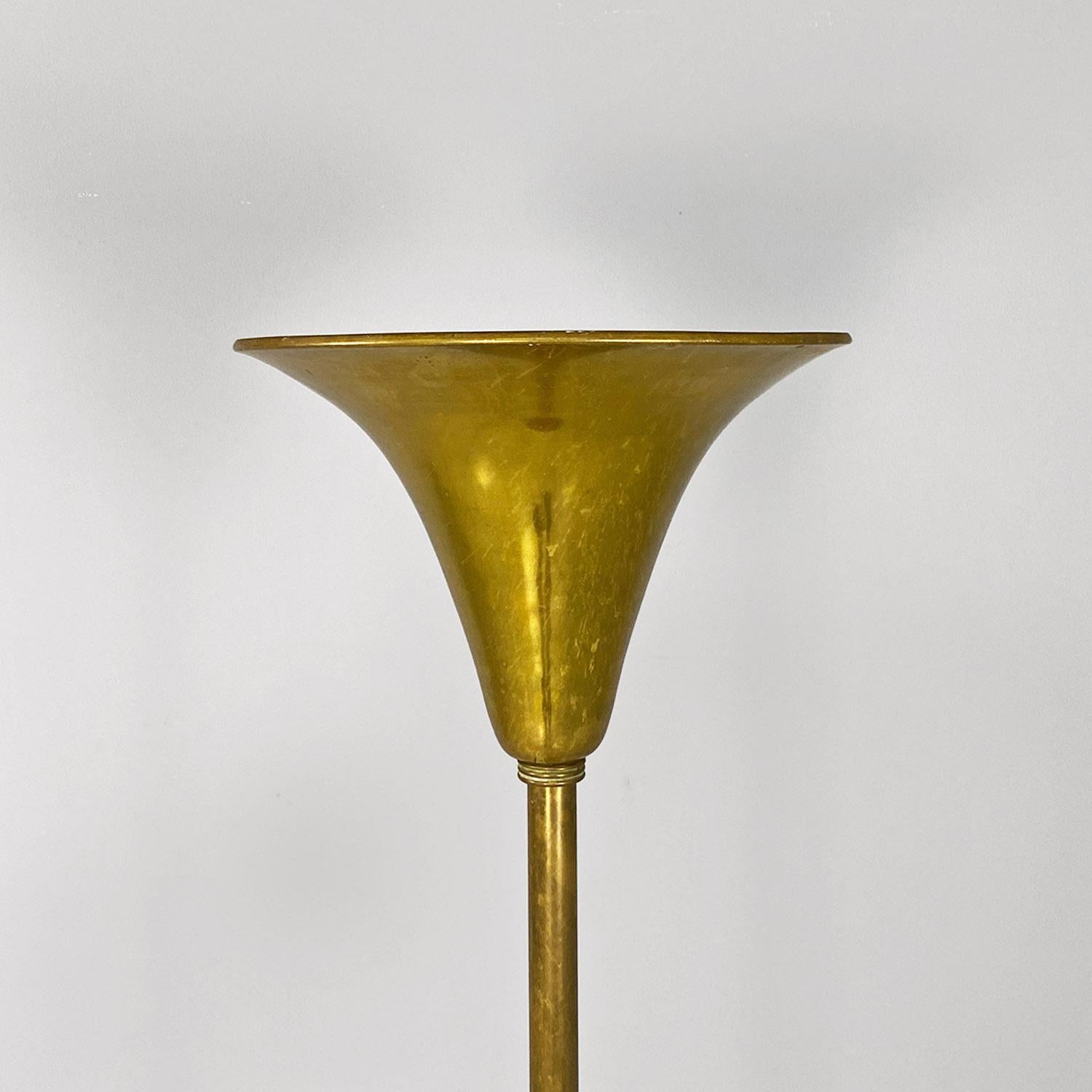Italiano Lampada da terra italiana di metà secolo, stile art déco, interamente in ottone, anni '40 in vendita