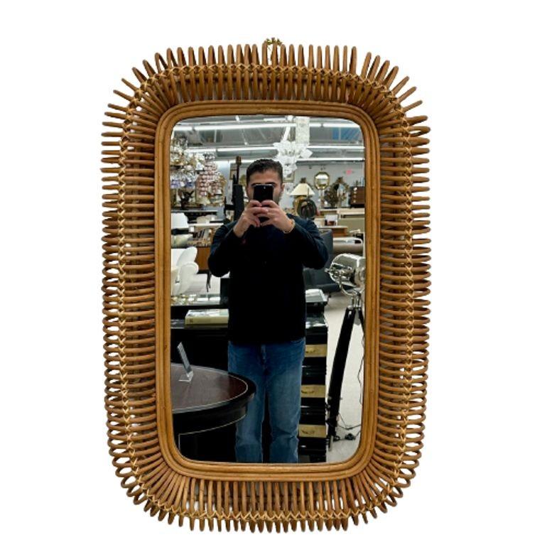 Miroir mural/console en bambou et rotin de la modernité italienne du milieu du siècle, Bonacina

Ce miroir mural ovale en bambou et rotin a été conçu et produit en Italie. D'un style similaire au travail de Franco Albini pour Bonacina.

Bambou,