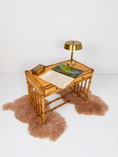 Mesa consola italiana de estilo «Mid-Century Modern» de bambú, mimbre y ratán, de los años 70