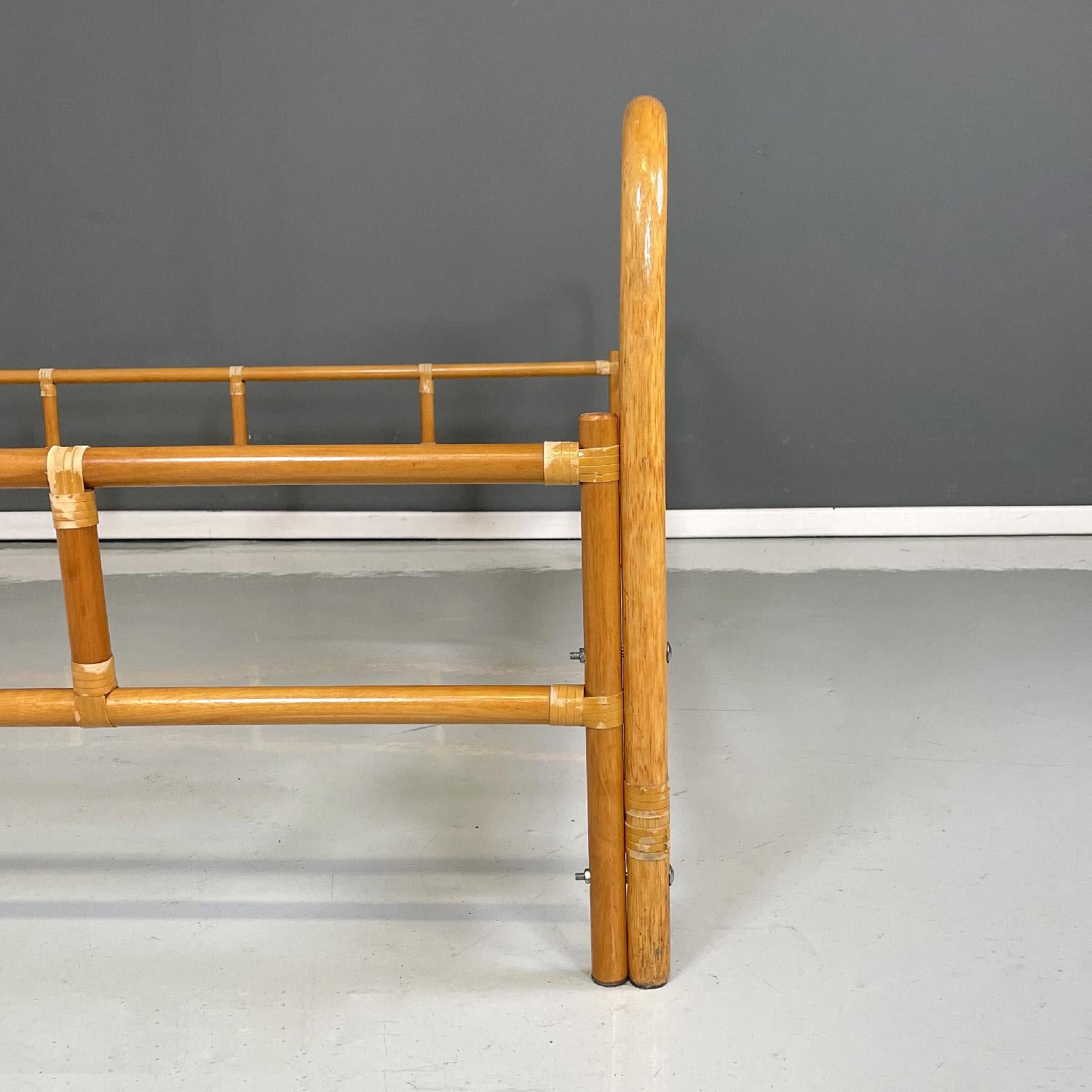 Italian mid-century modern bamboo double bed with decorations, 1950s For Sale 4
