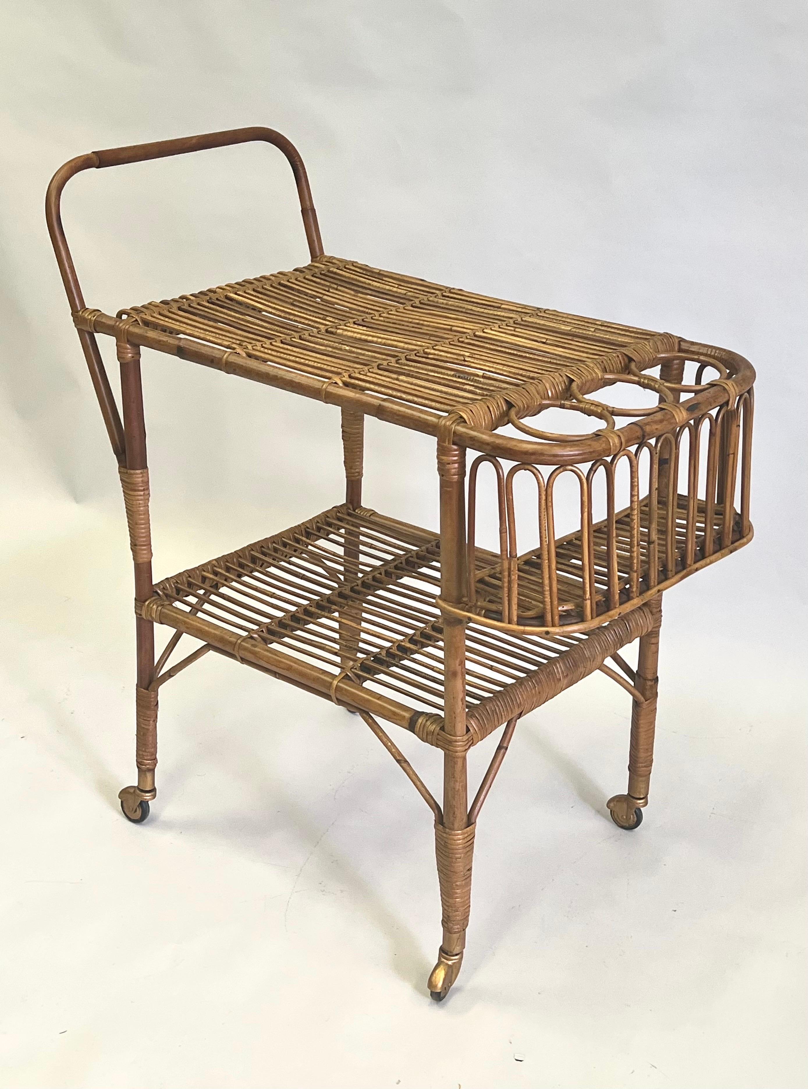 Chariot de bar italien moderne du milieu du siècle dernier en bambou et rotin par Franco Albini en vente 1