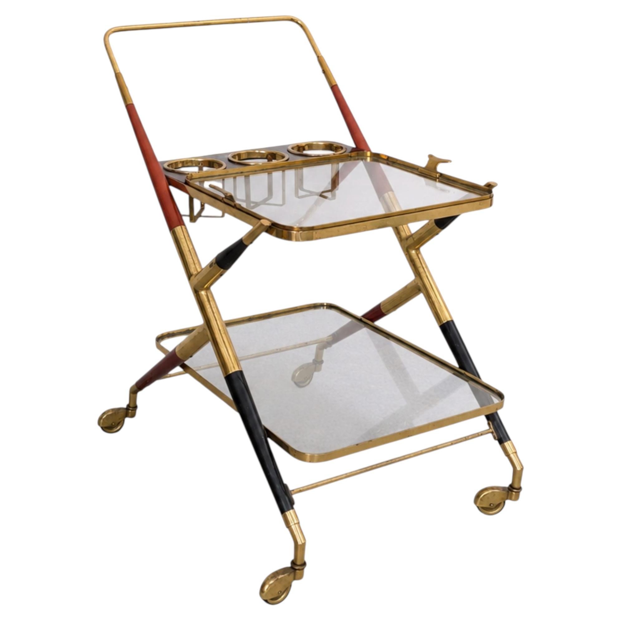 Chariot de bar italien moderne du milieu du siècle en laiton et verre par Cesare Lacca, années 1950
