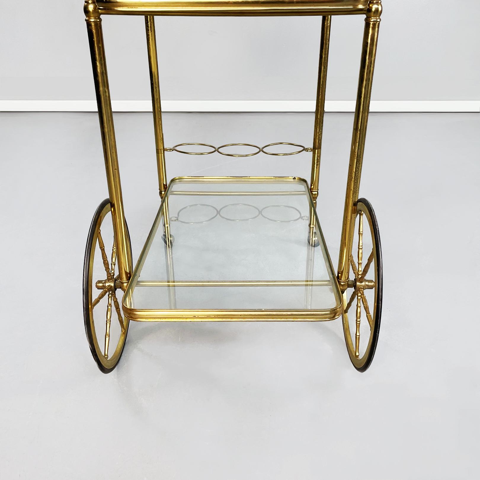 Mid-20th Century Italian Mid-Century Modern Bar Cart in Brass and Glass, 1950s For Sale