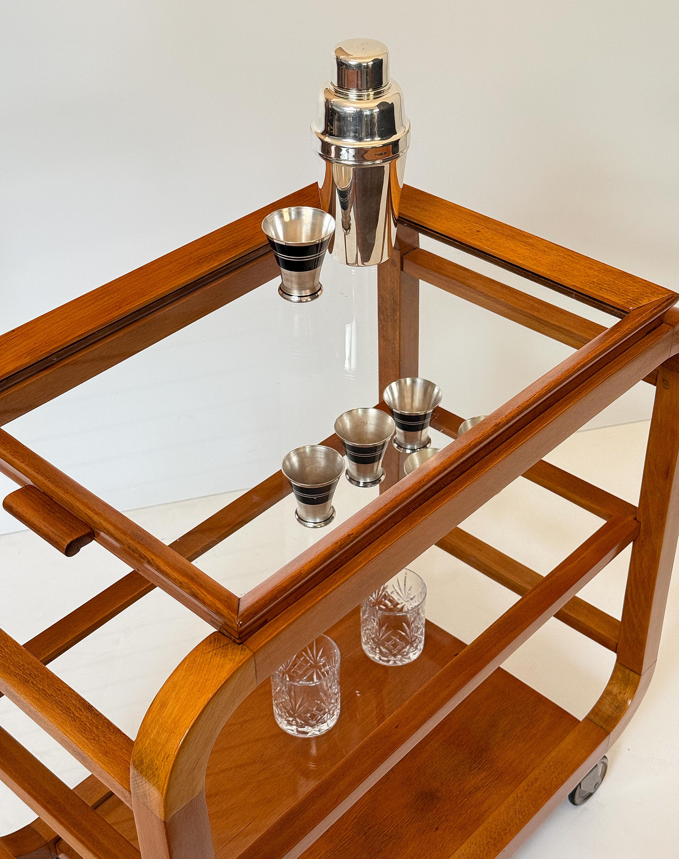 Italian Mid-Century Modern Bar Cart or Drinks Trolley with Removable Tray Top For Sale 2